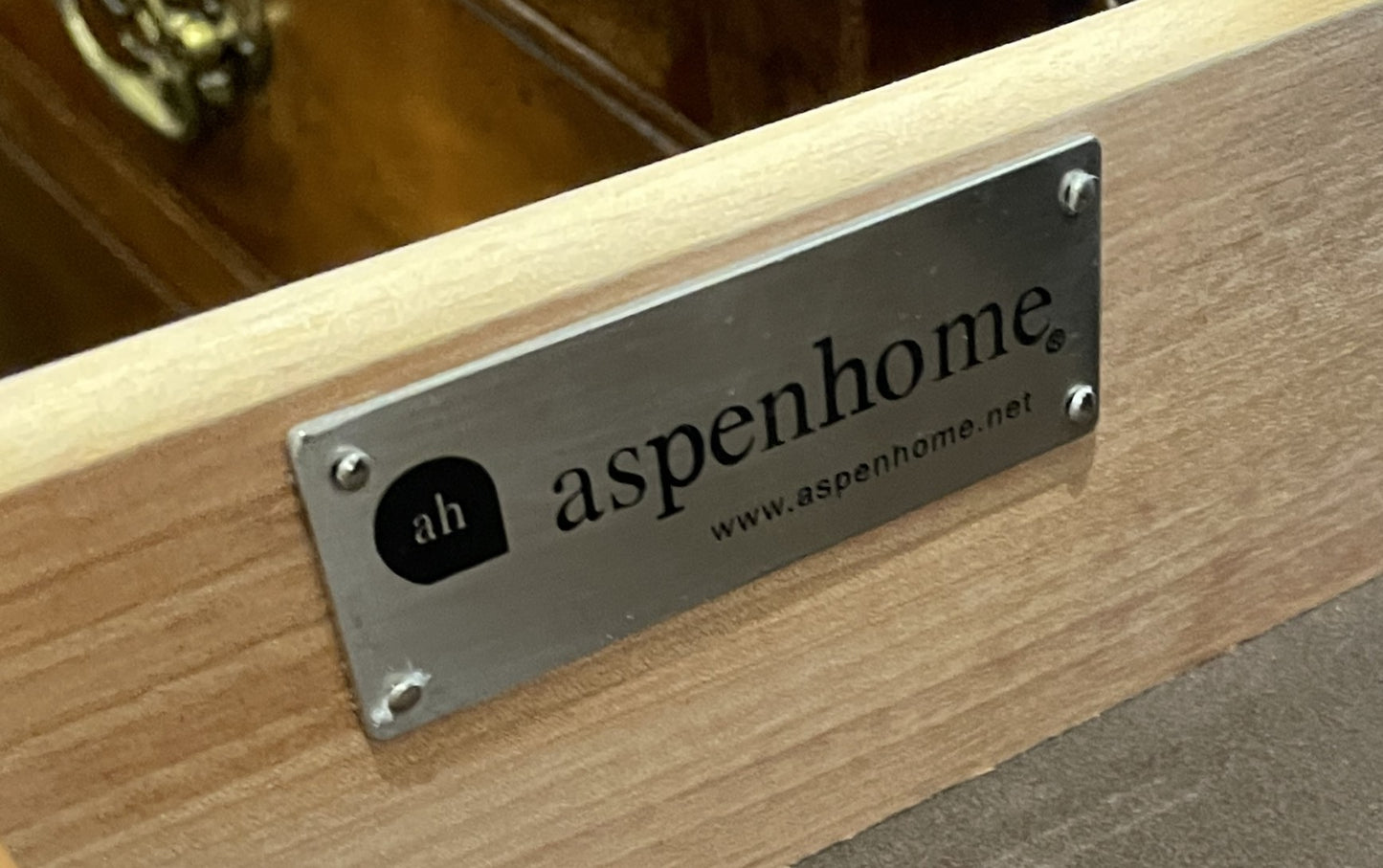 Aspenhome Dresser (02U00C)