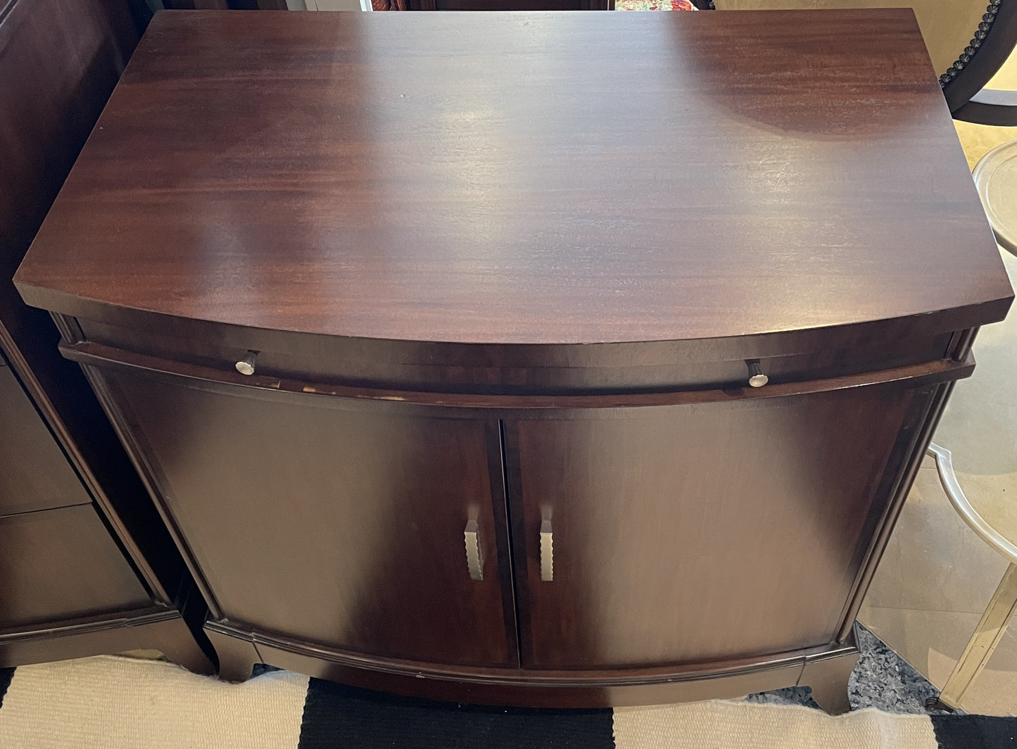 Hickory White Nightstands, Pair (0E600A)
