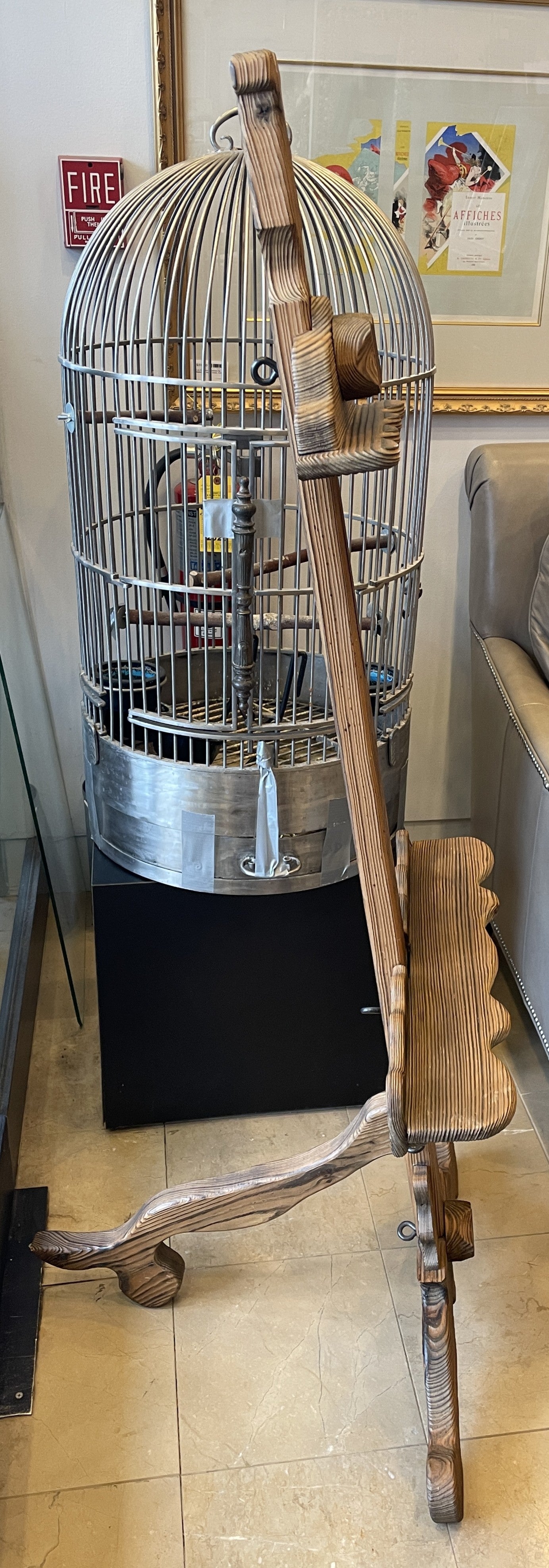 Witco Vintage Carved Wood Artist's Easel (0JW002)