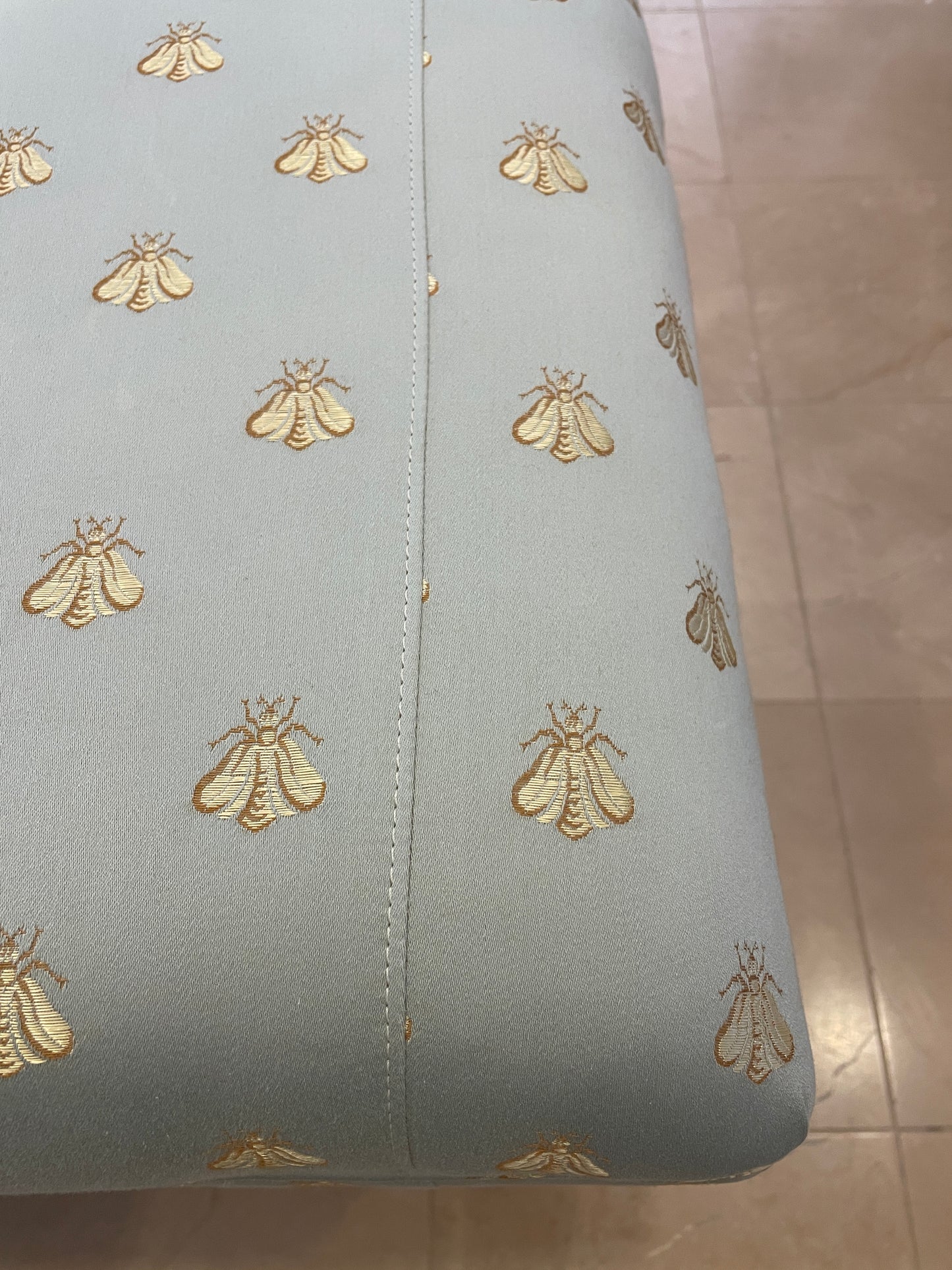 Barley Twist Leg Bench with Bumblebee Upholstery (0BZ00P)