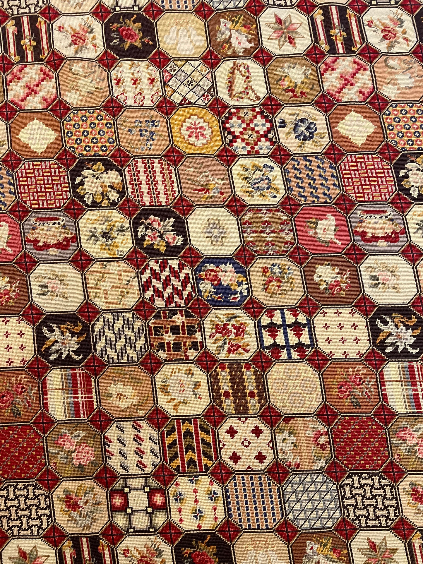 Antique British Isles Needlepoint Rug with Crown, Plume and Harp (Approx. 6x8) (0HP01F)