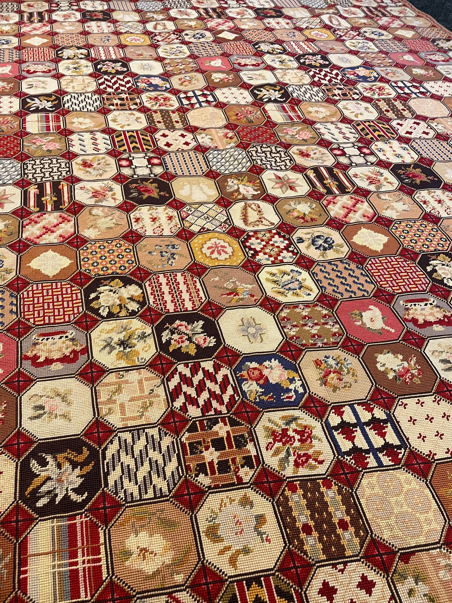 Antique British Isles Needlepoint Rug with Crown, Plume and Harp (Approx. 6x8) (0HP01F)