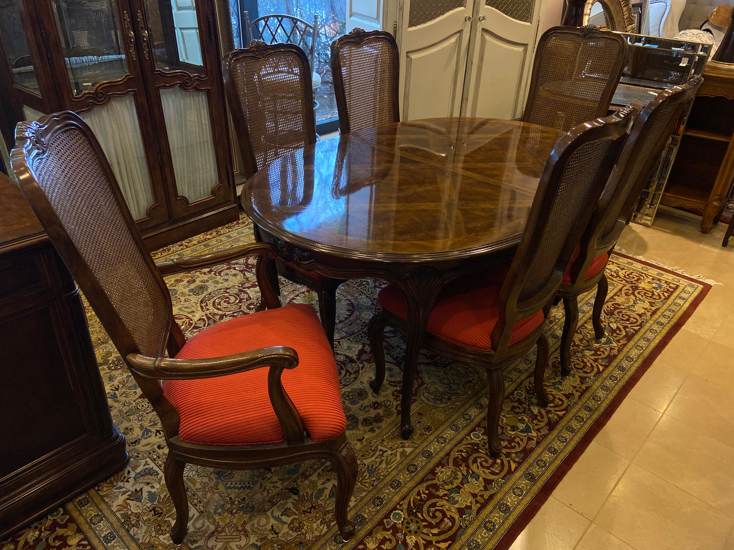 Drexel Heritage French Provincial Table With Six Chairs (26756)