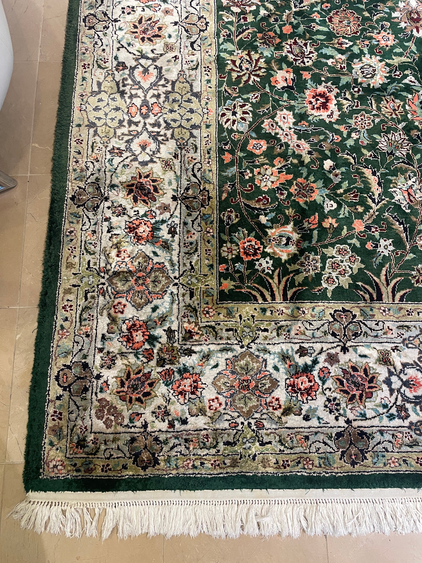 Hand Knotted Silk Green and Coral Rug (5'9x8'8) (0N5006)