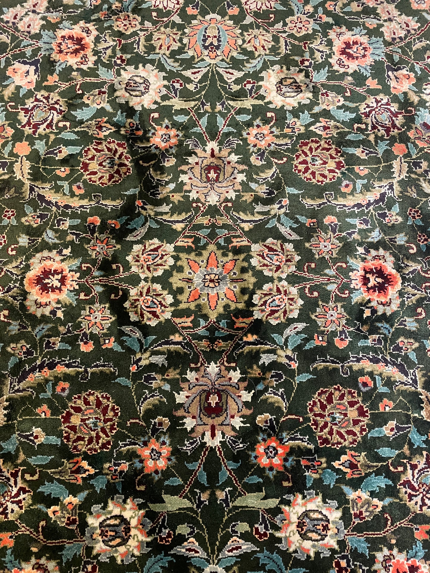 Hand Knotted Silk Green and Coral Rug (5'9x8'9) (0N5005)