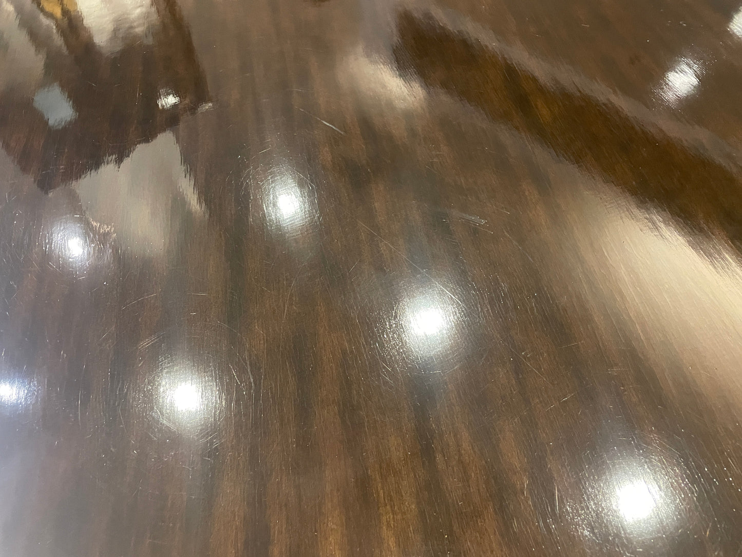 Bernhardt 72" Pedestal Round Dining Table (0N400N)