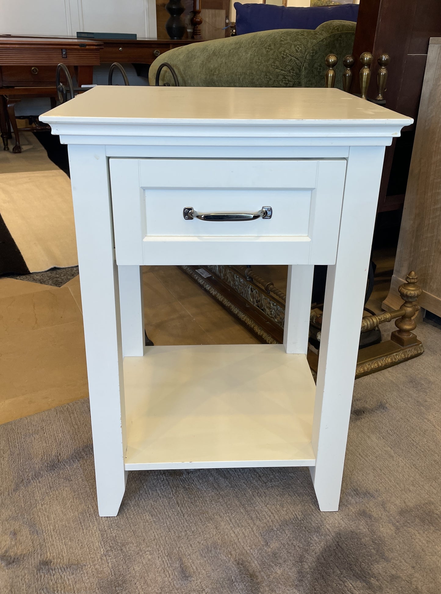 Pottery Barn Hampton Nightstand (0BZ003)
