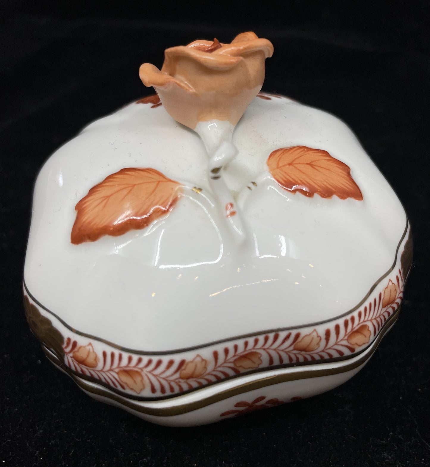 Herend Trinket Box with Lid (089009)