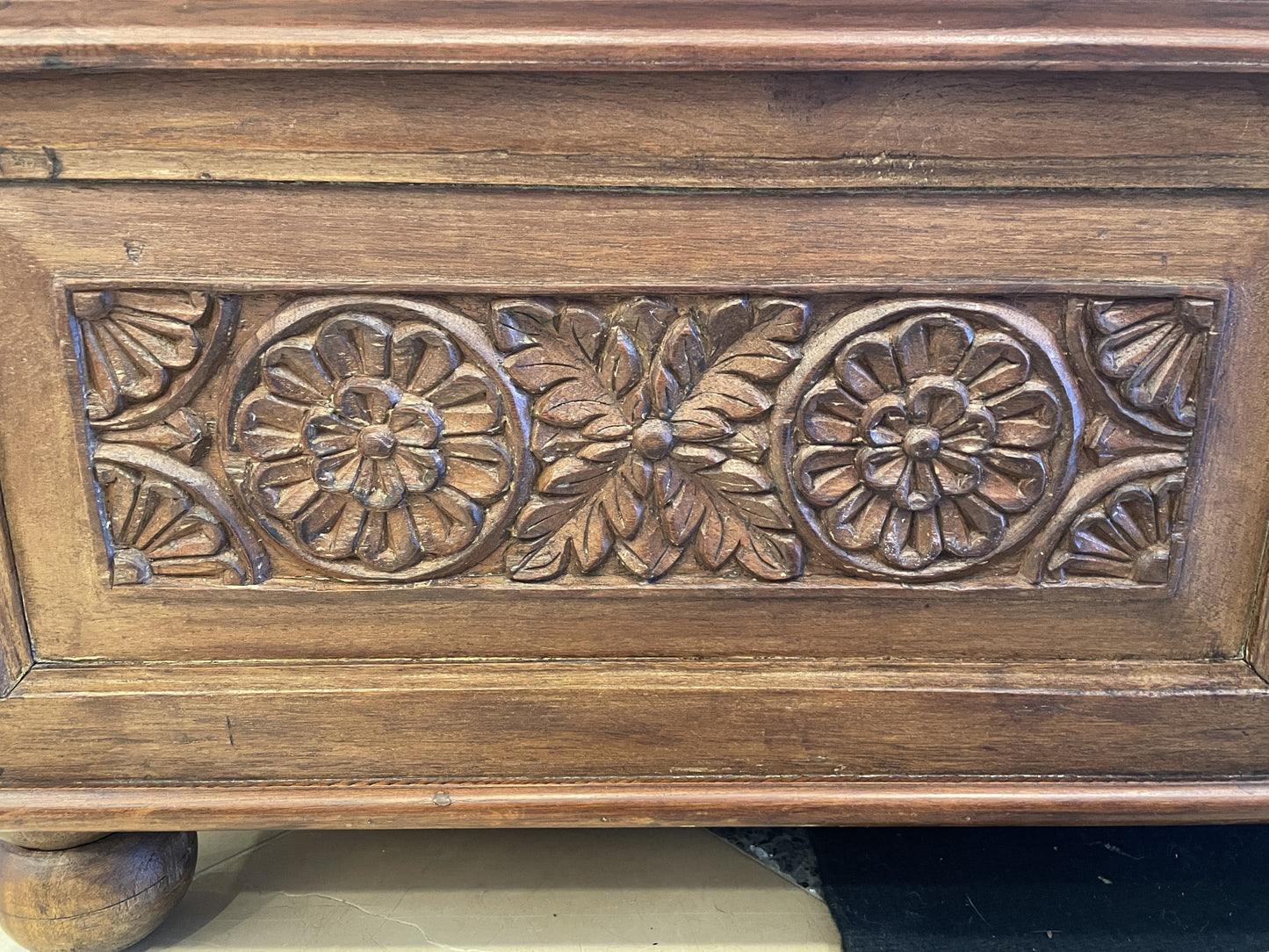 Carved Hope Chest AS IS (0BZ018)