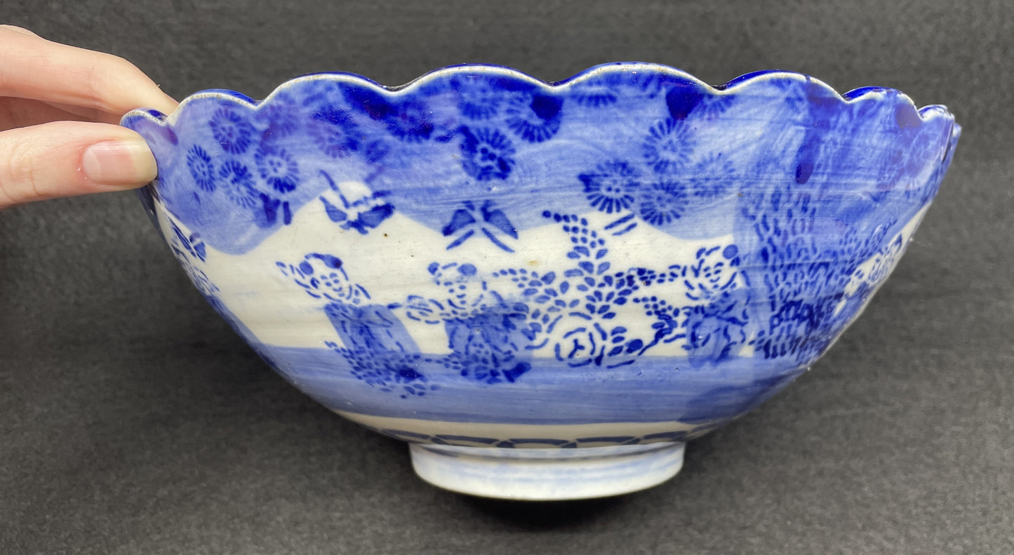 Japanese Katagami Bowl with Scalloped Edge (0NJ00B)