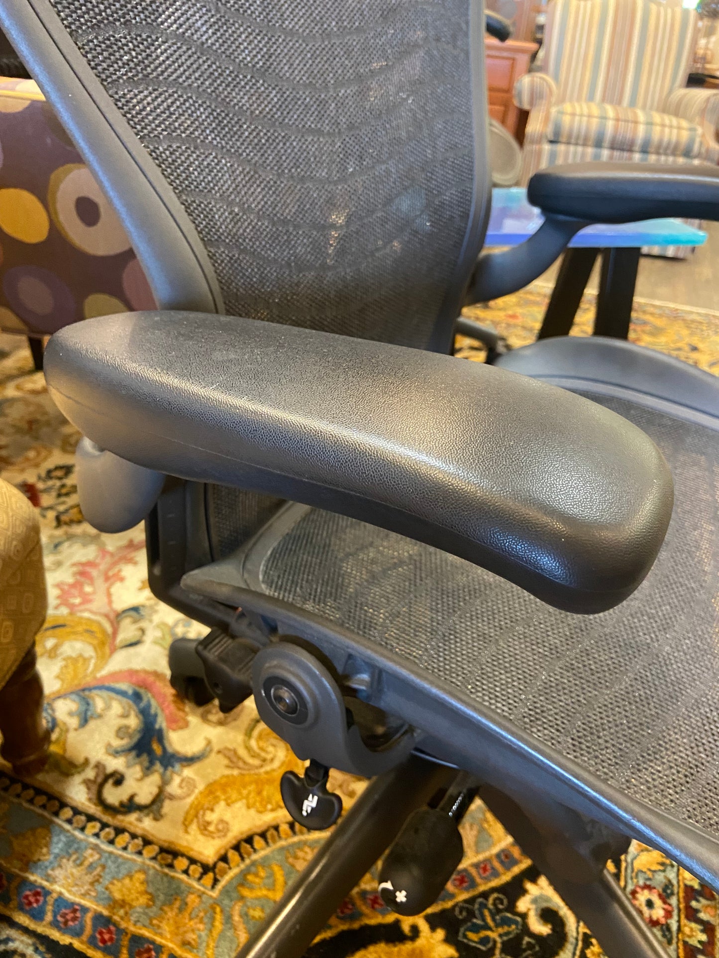 Herman Miller Aeron Chair Large