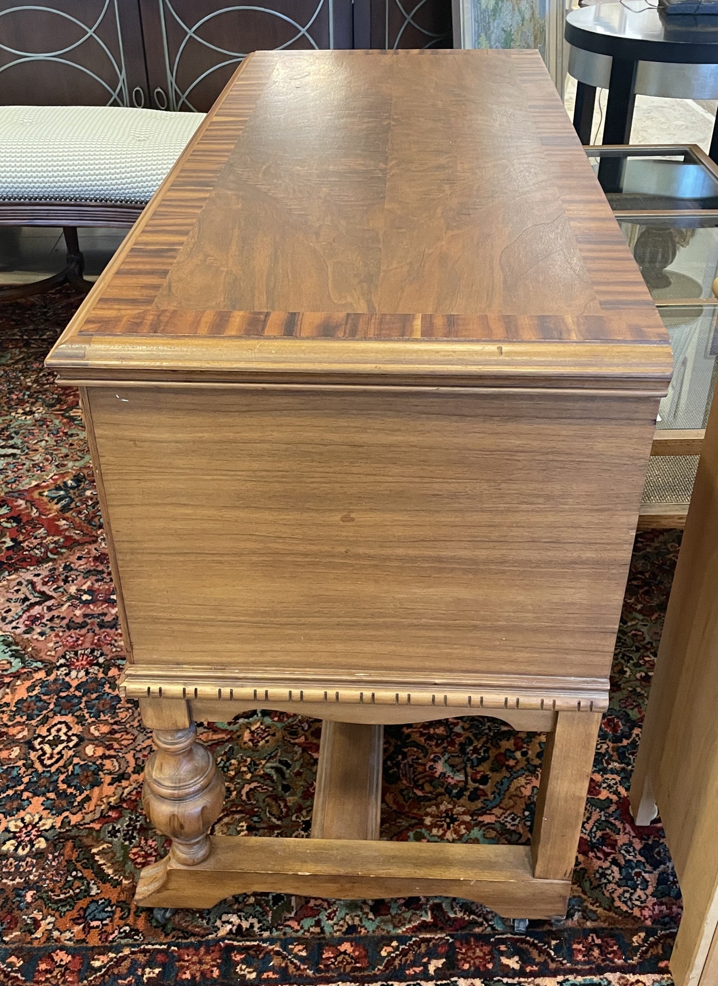 Revival Hope Chest on Stand (0NJ009)