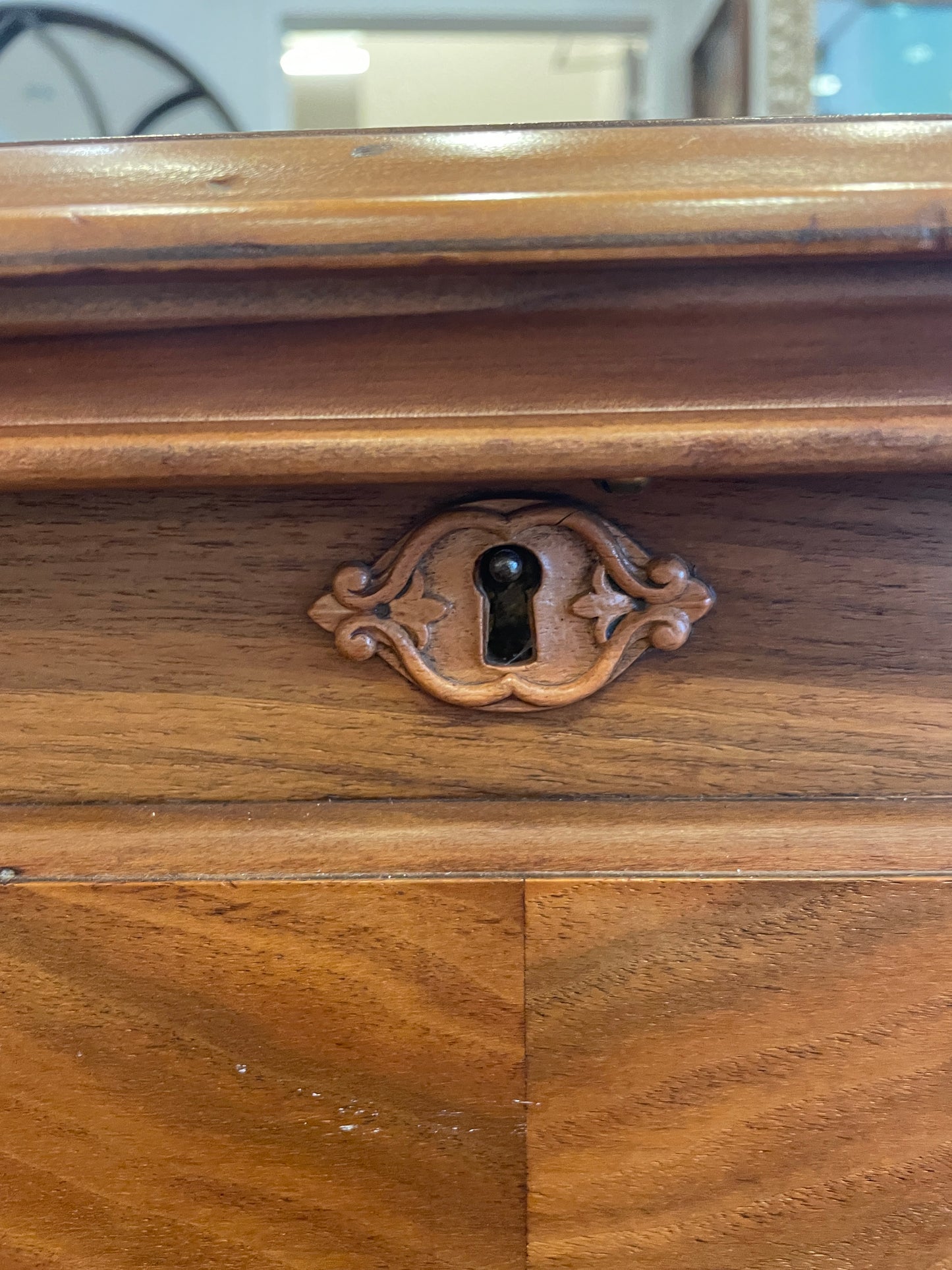 Revival Hope Chest on Stand (0NJ009)