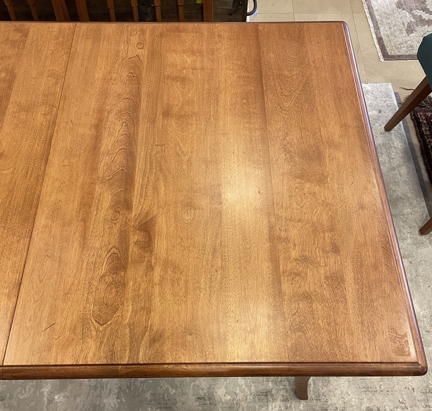 Nichols and Stone Kensington Maple Dining Table (0NM002)