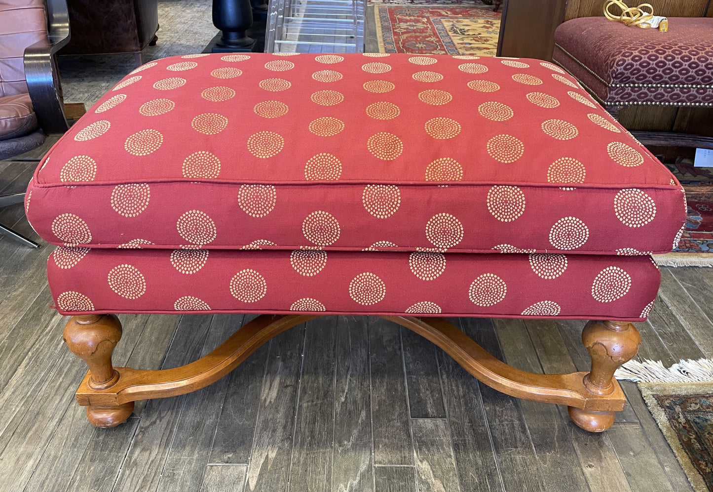 Red and Gold Upholstered Ottoman with Wooden Stretcher (0BZ016)