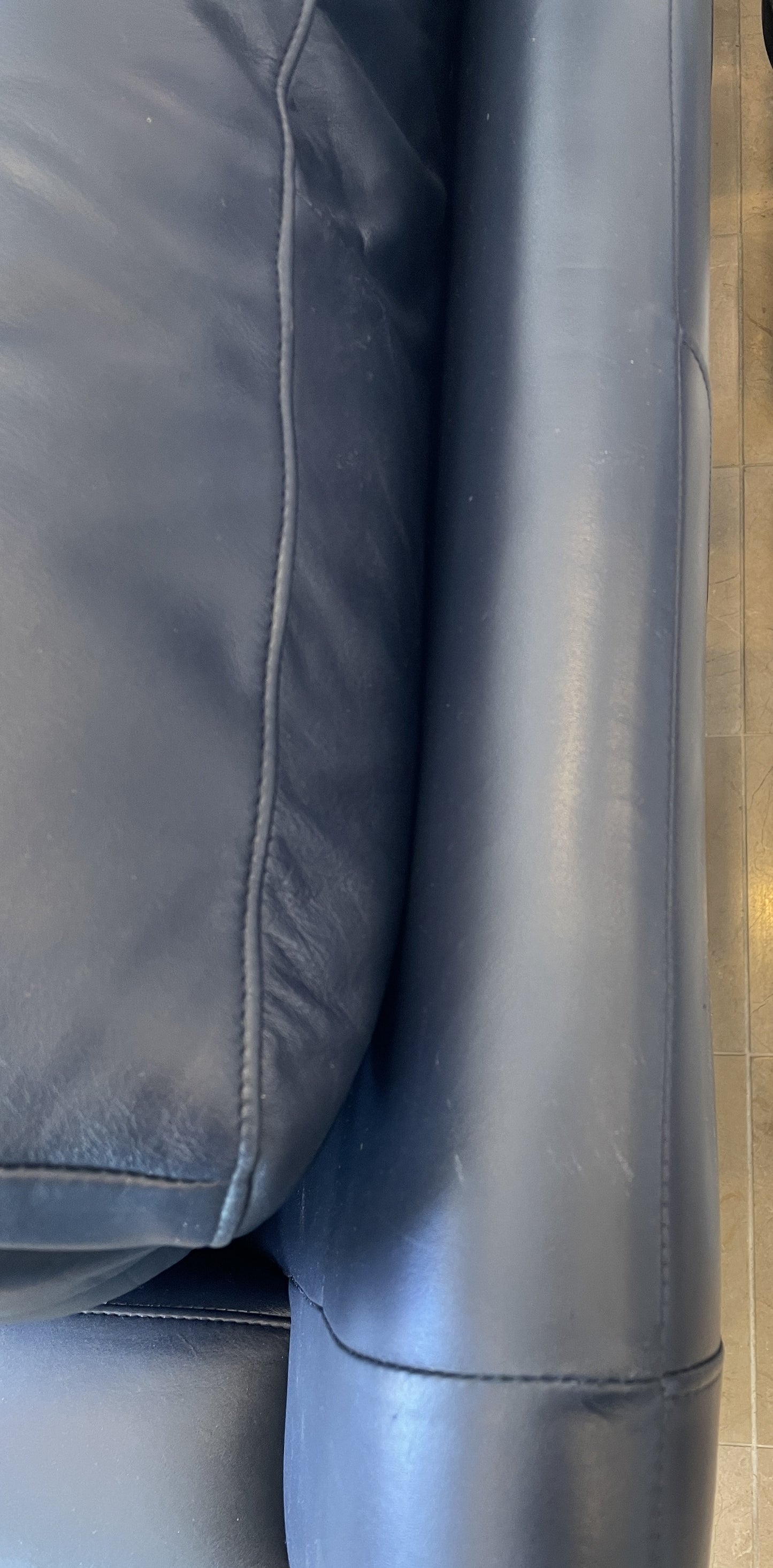 Navy Leather Sofa (0BL00C)