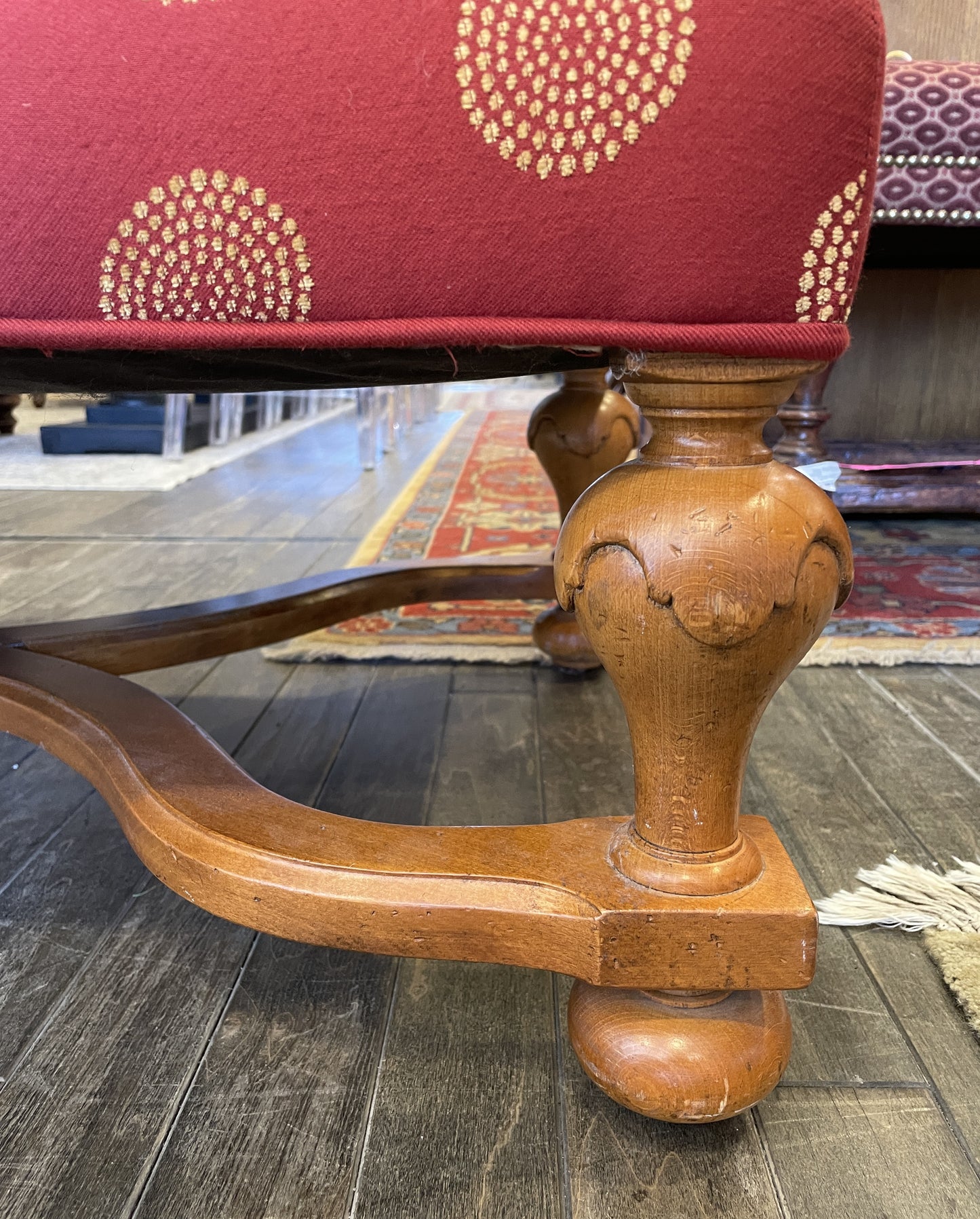 Red and Gold Upholstered Ottoman with Wooden Stretcher (0BZ016)