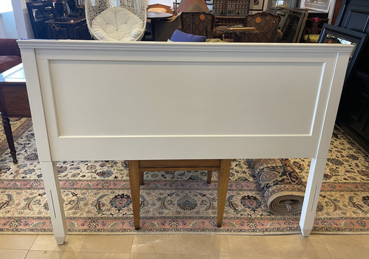 Queen Pottery Barn Bed (0BZ00M)