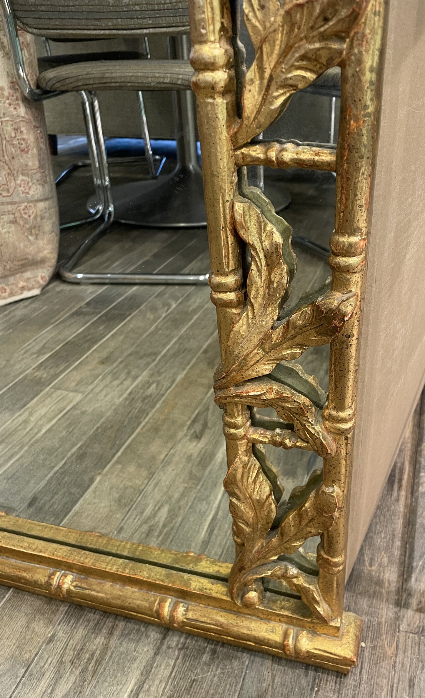 Vintage Gilded Mirror with Floral Carving (0NU003)