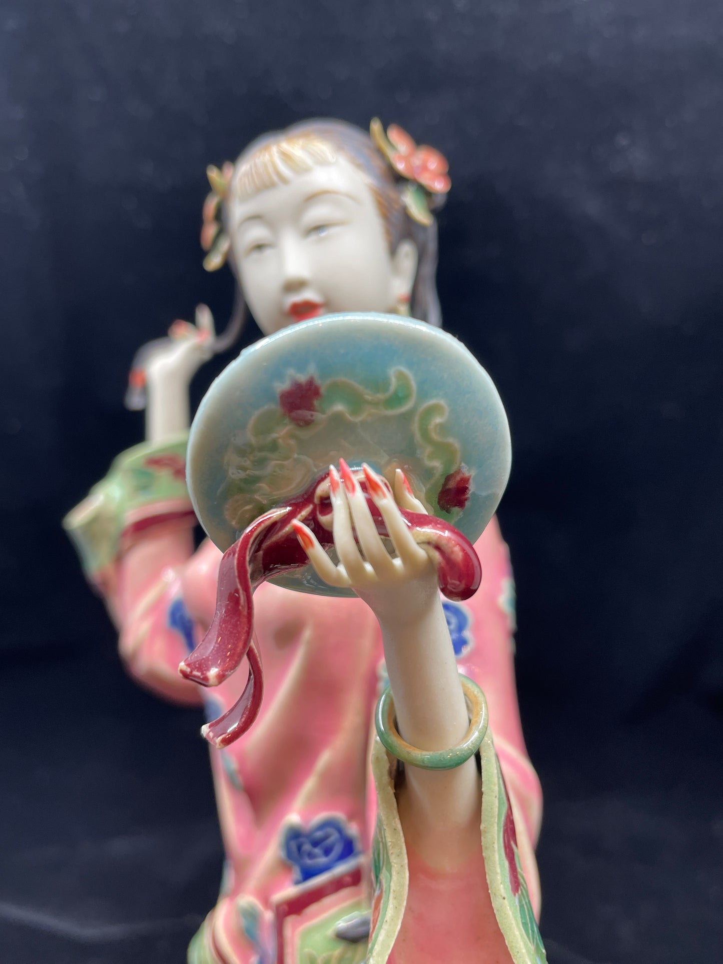 Shiwan Mudmen Geisha with Plate (0G2001)