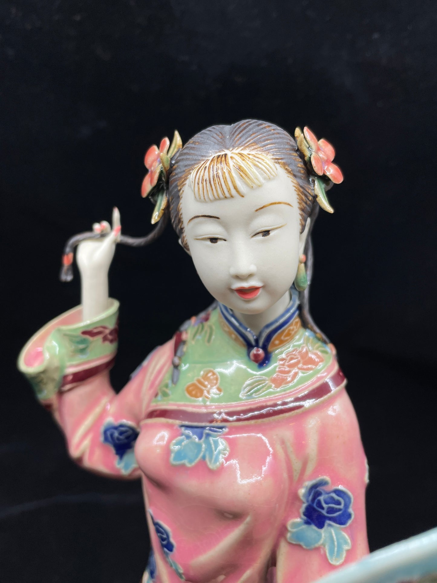 Shiwan Mudmen Geisha with Plate (0G2001)