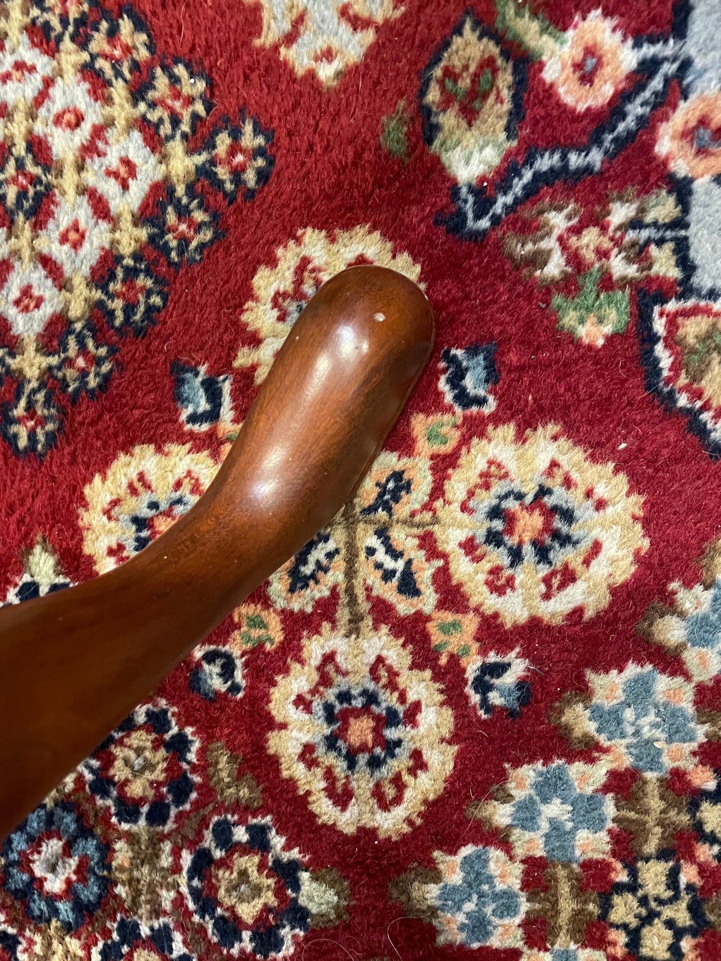 Henkel Harris Round Pedestal End Table (0C400B)