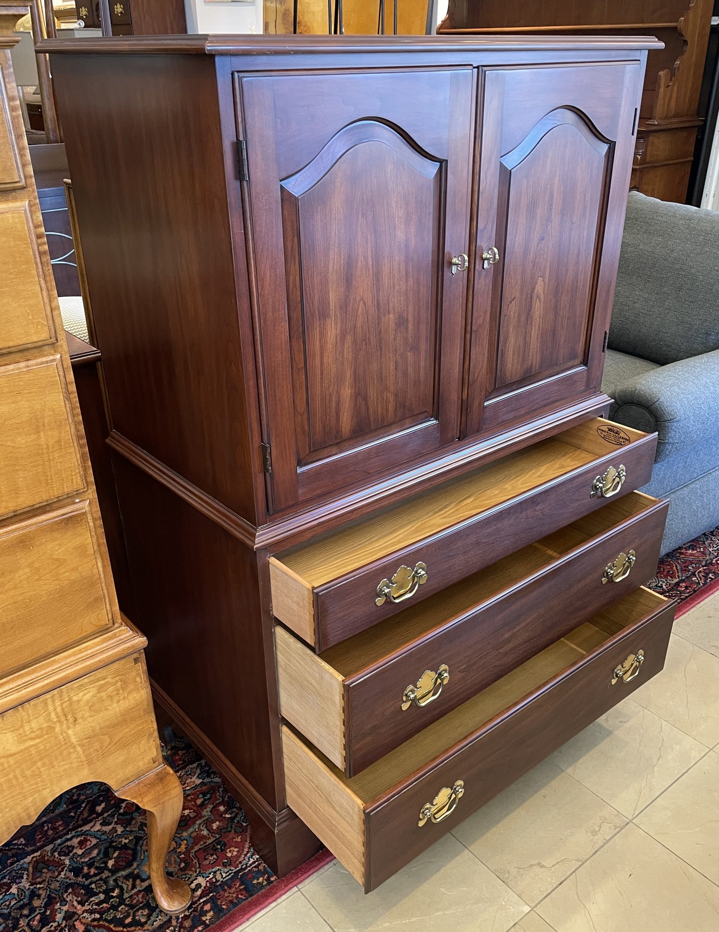 Henkel Harris Black Cherry Gentleman's Chest (0C400E)
