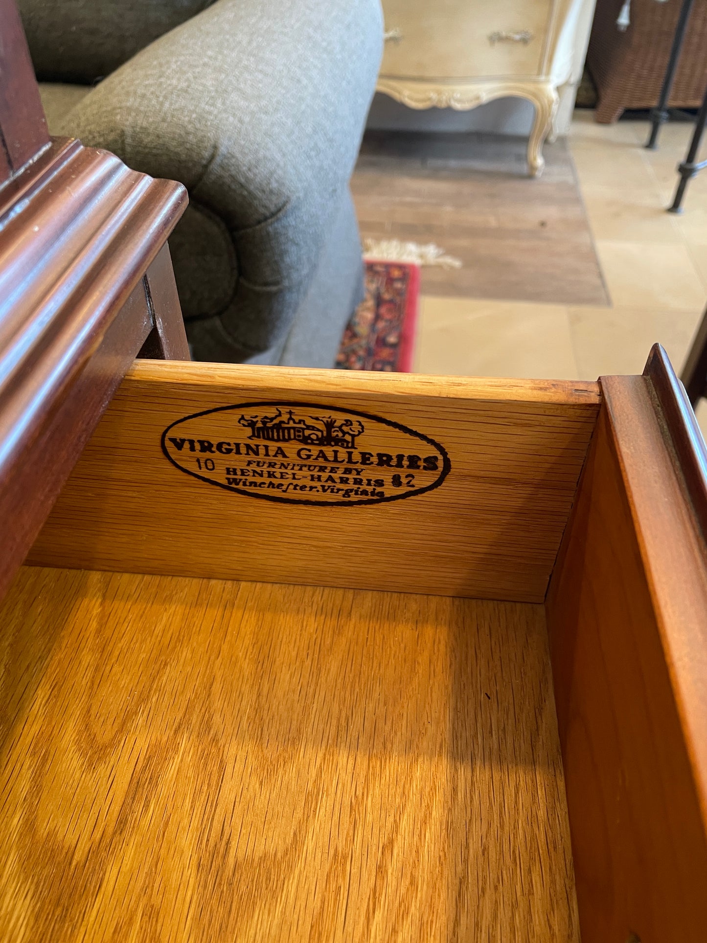 Henkel Harris Black Cherry Gentleman's Chest (0C400E)