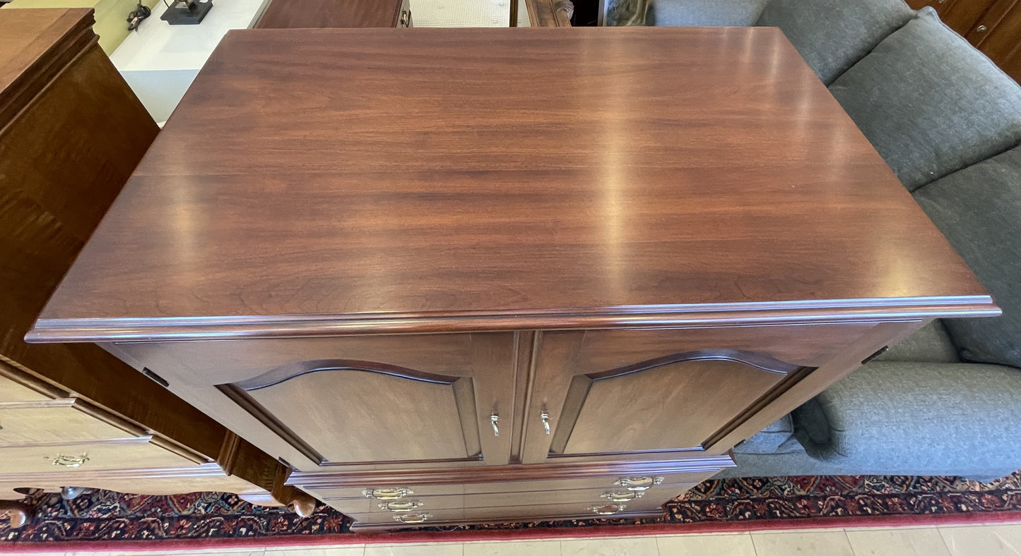 Henkel Harris Black Cherry Gentleman's Chest (0C400E)