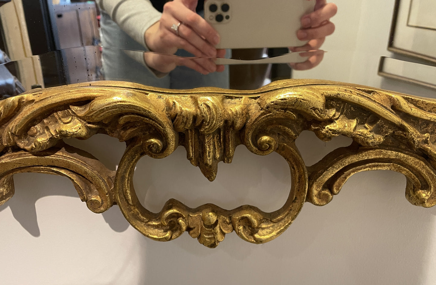 Decorative Arts Gilt Mirror (0BV005)
