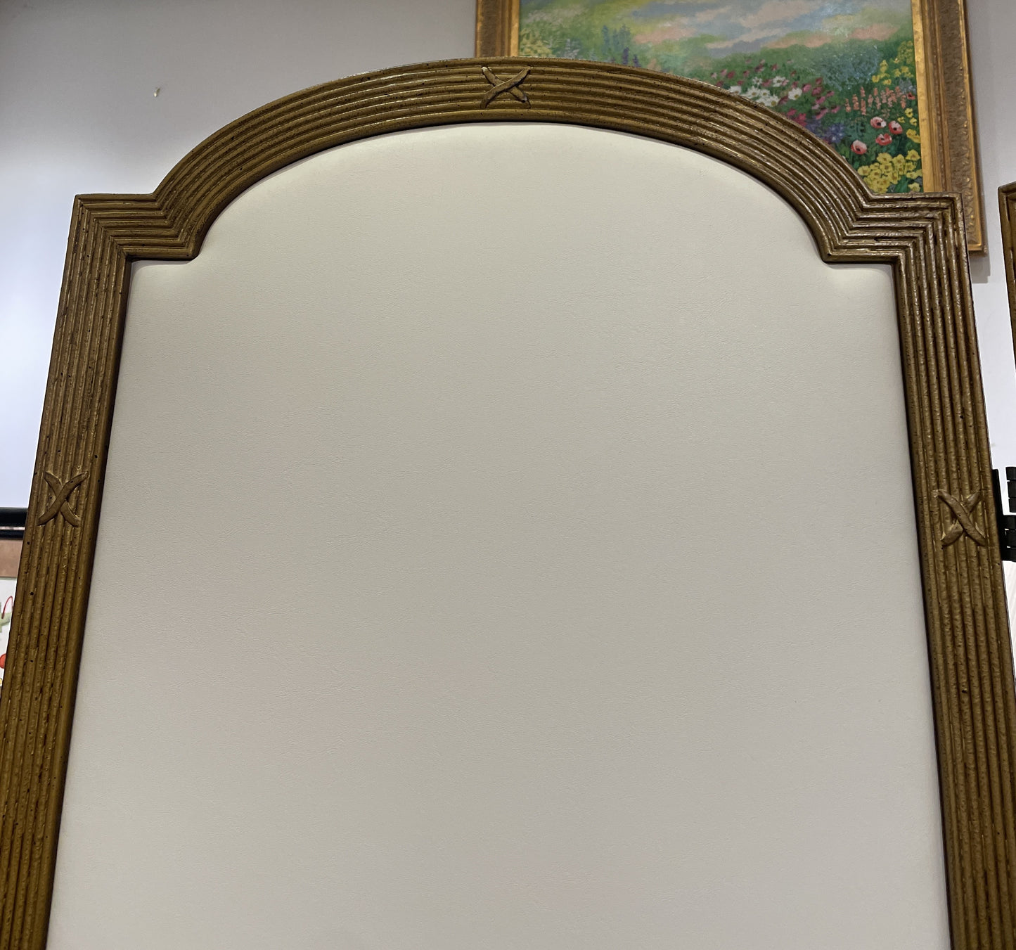 Port 68 Ava Custom leather room divider (0JC003)