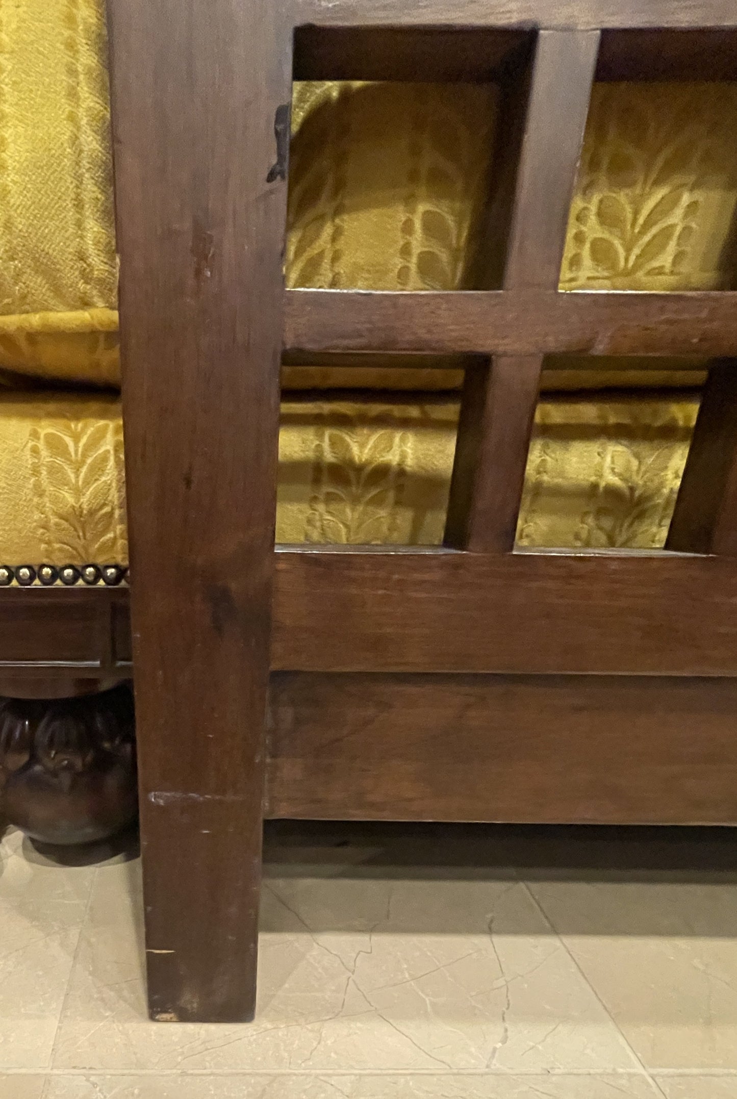 Room and Board King "Jade" Platform Bed, AS IS (0JX001)