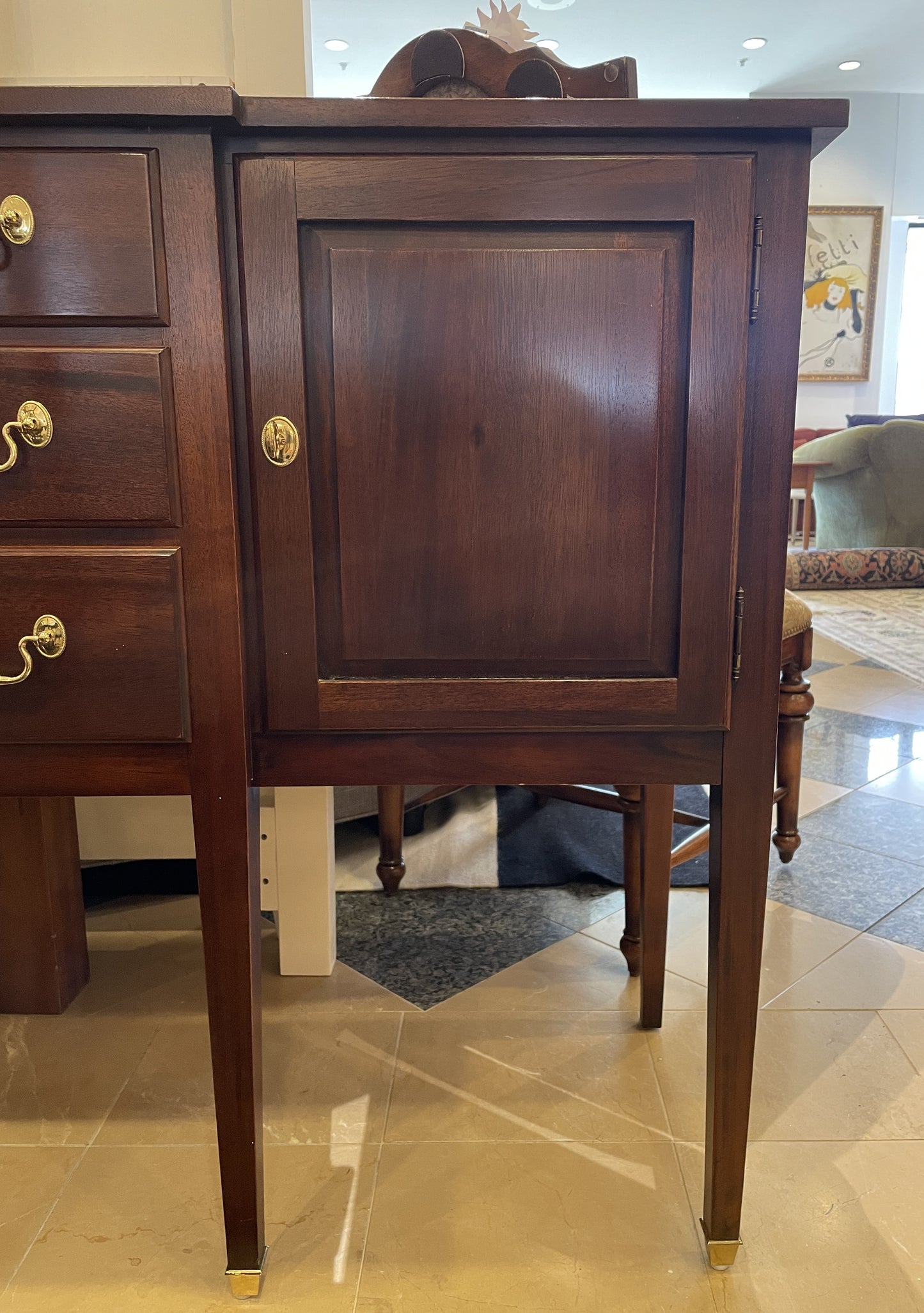 Knob Creek Sideboard with Gallery (0C7001)