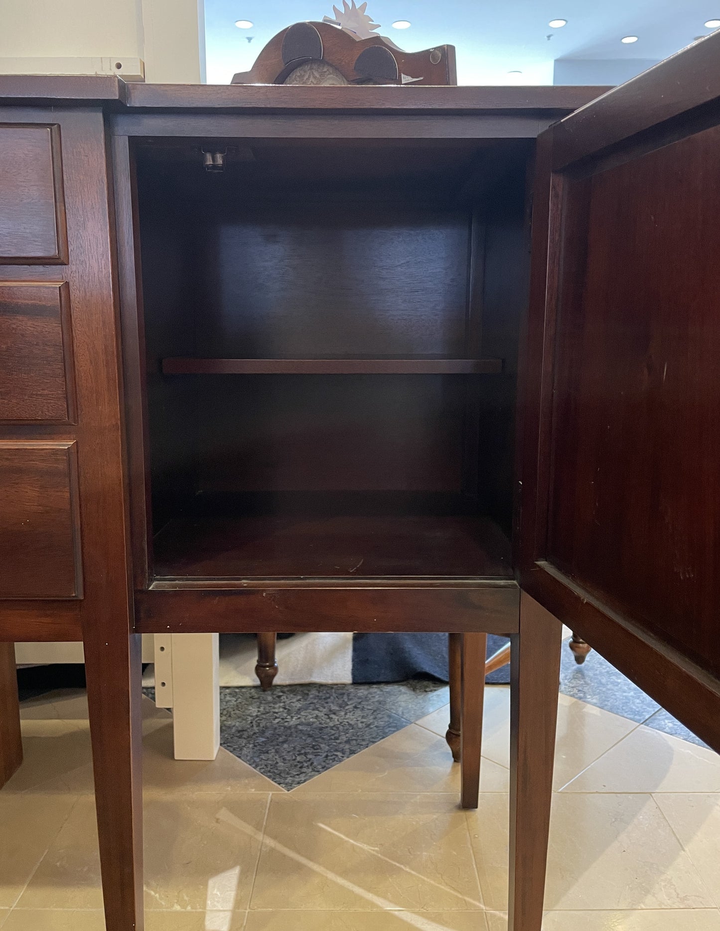 Knob Creek Sideboard with Gallery (0C7001)