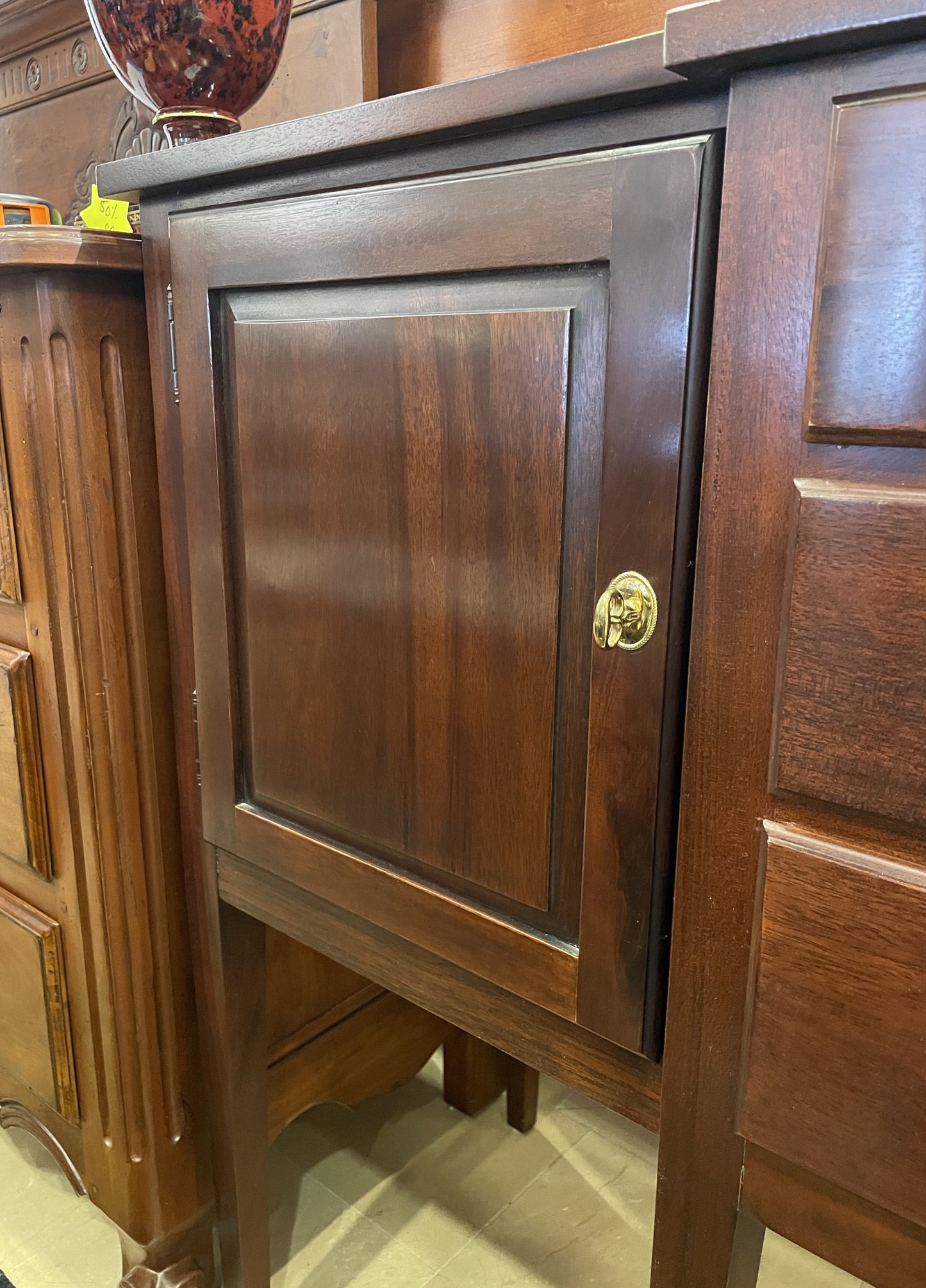 Knob Creek Sideboard with Gallery (0C7001)