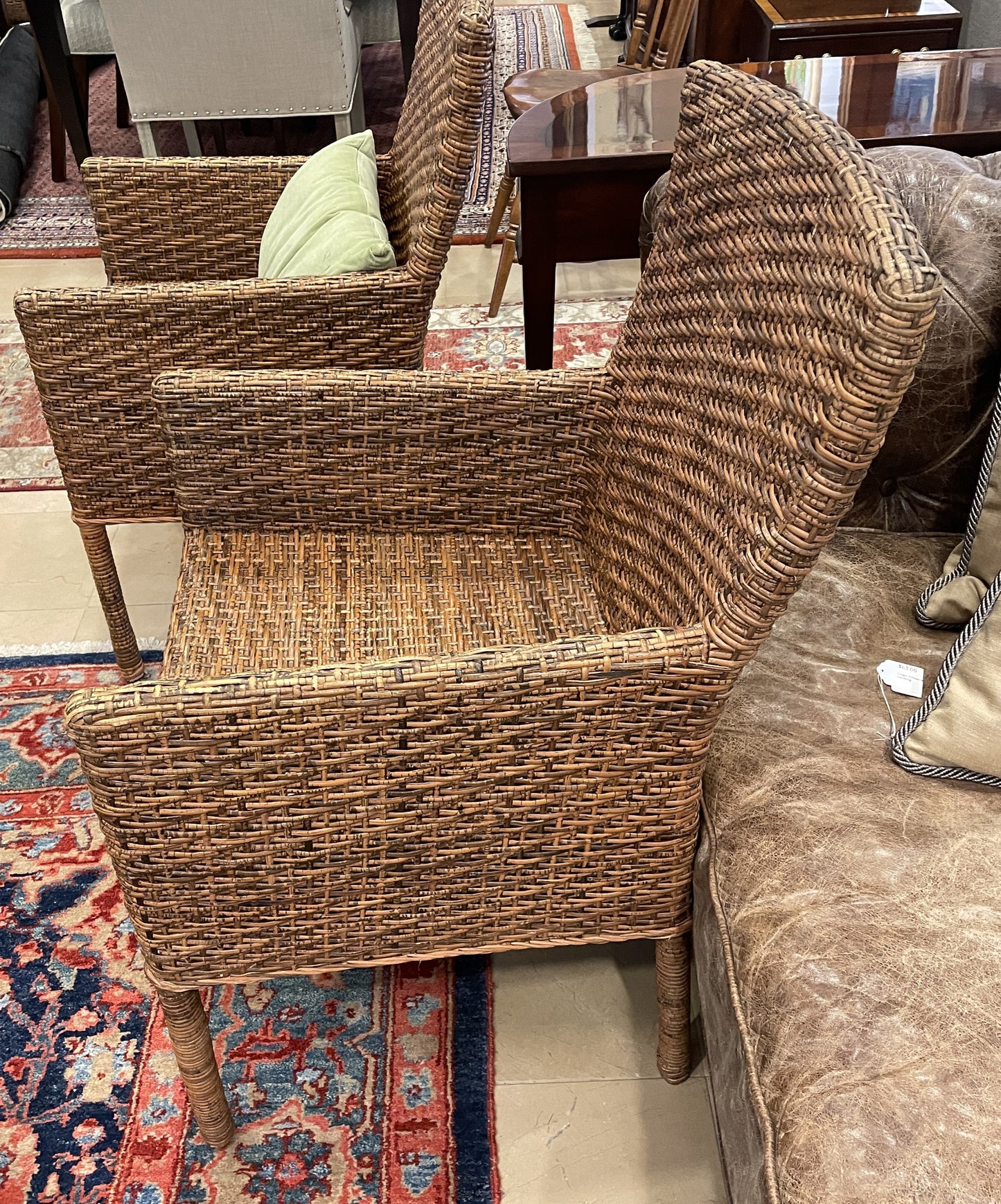 Rushed Arm Chair with Green Lumbar Pillow (0NX007)