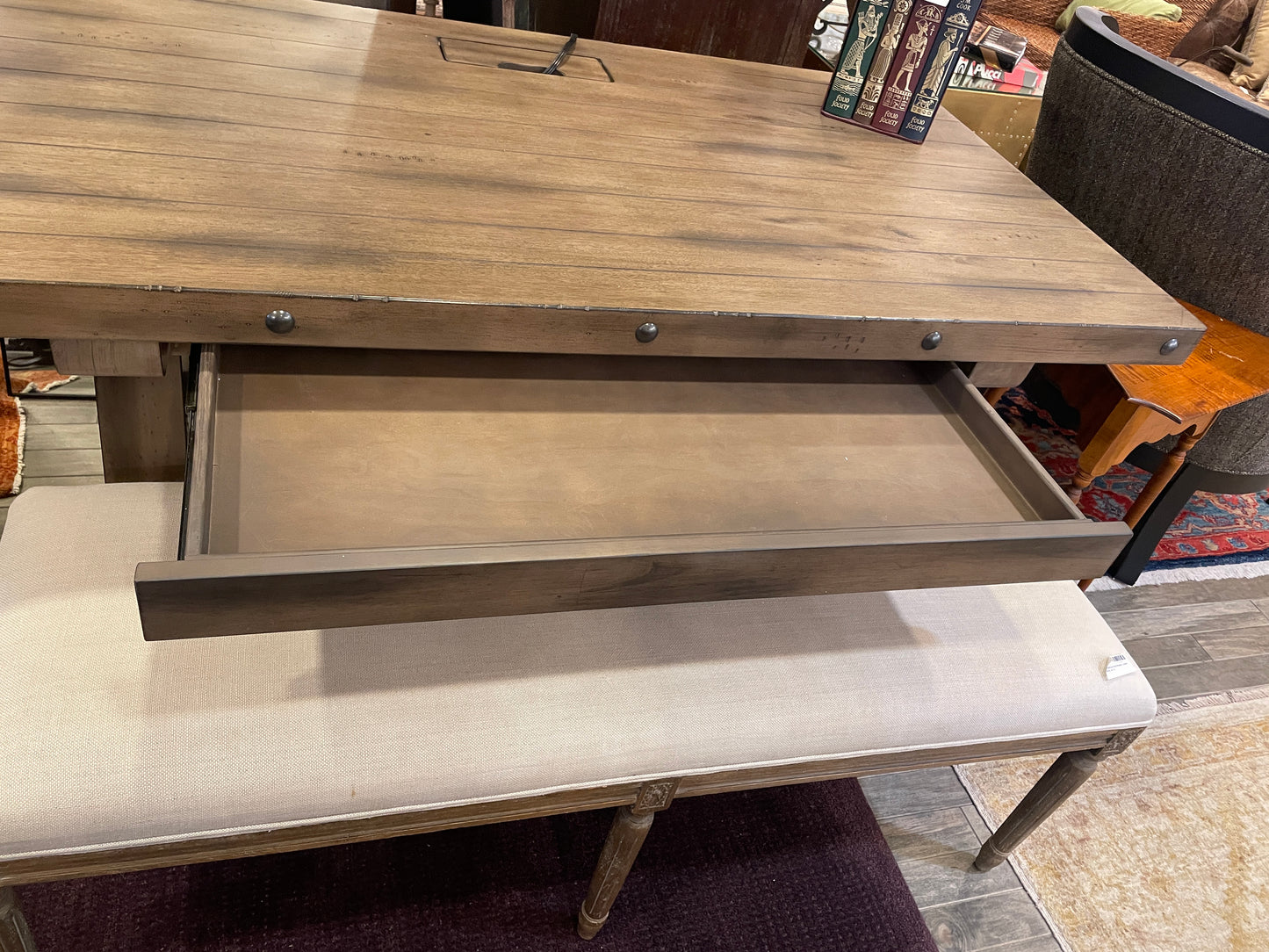 Parker House Lodge Desk (0NX009)