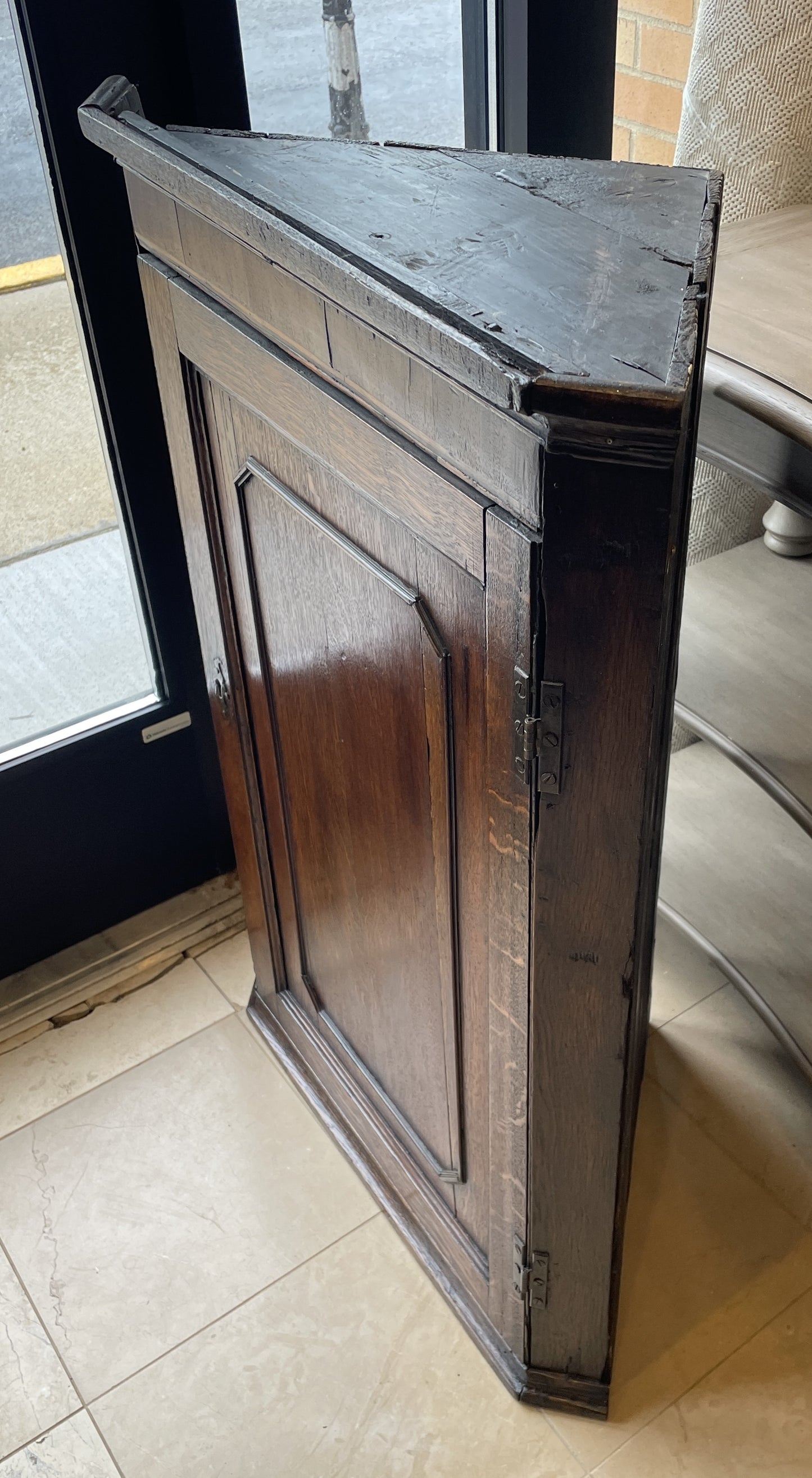 Antique Hanging Corner Cabinet (0NW007)