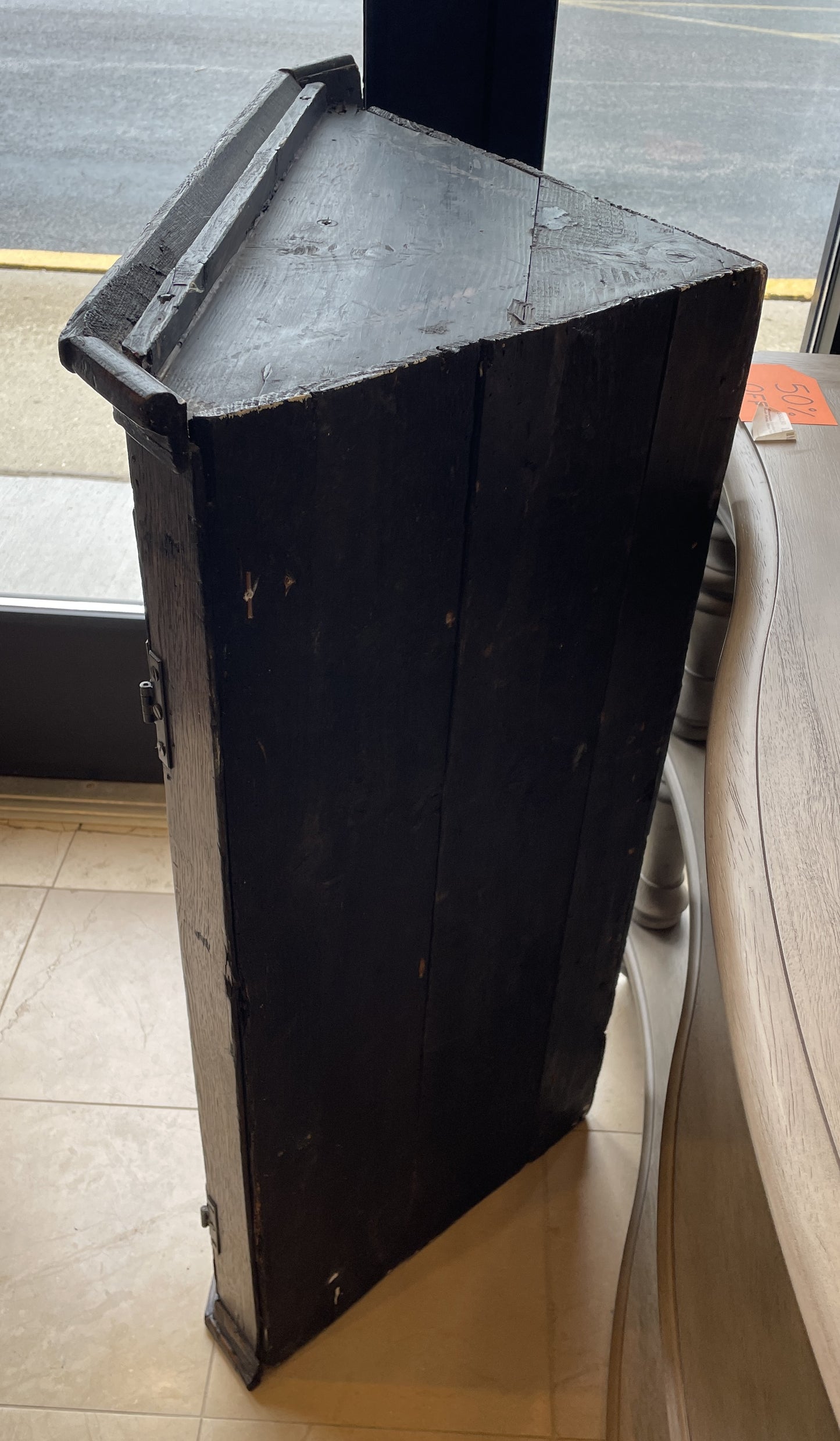 Antique Hanging Corner Cabinet (0NW007)