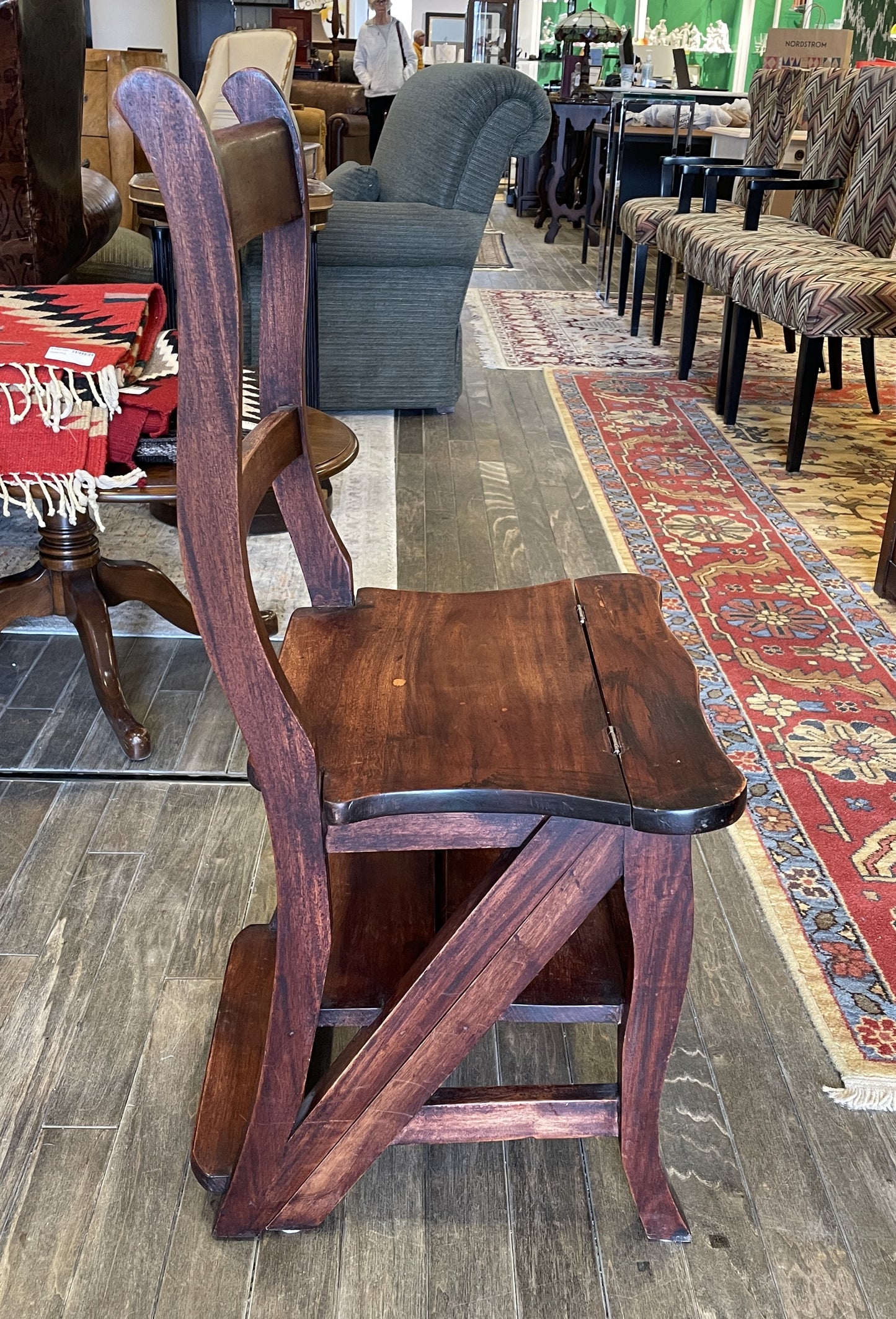Wooden Chair/Library Stairs (0C9001)