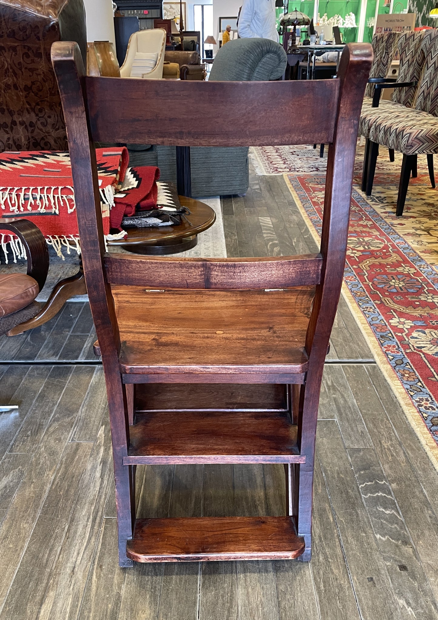 Wooden Chair/Library Stairs (0C9001)