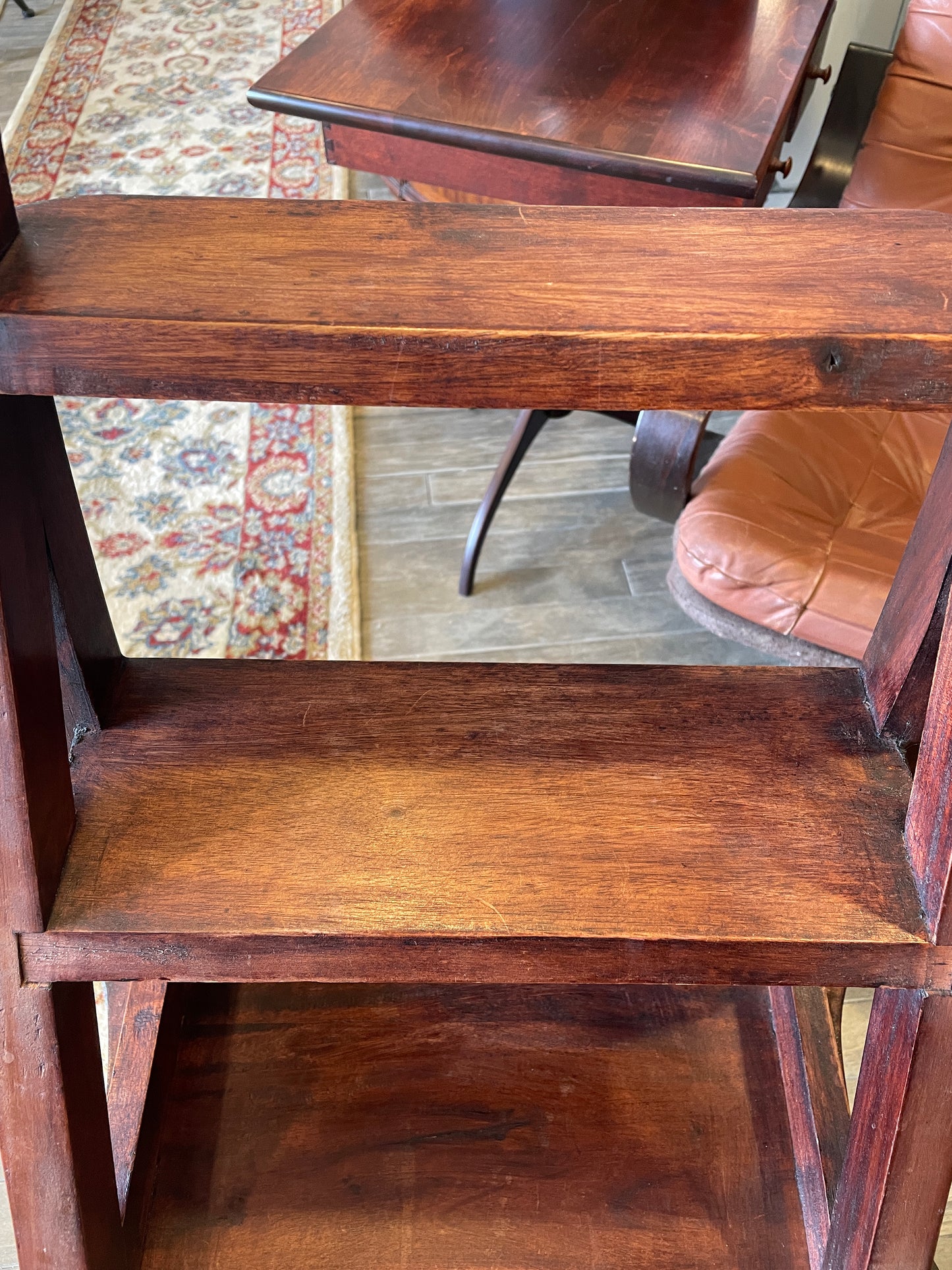 Wooden Chair/Library Stairs (0C9001)