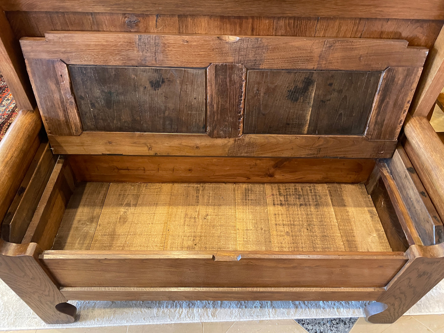 Antique French Settle (0NW00D)