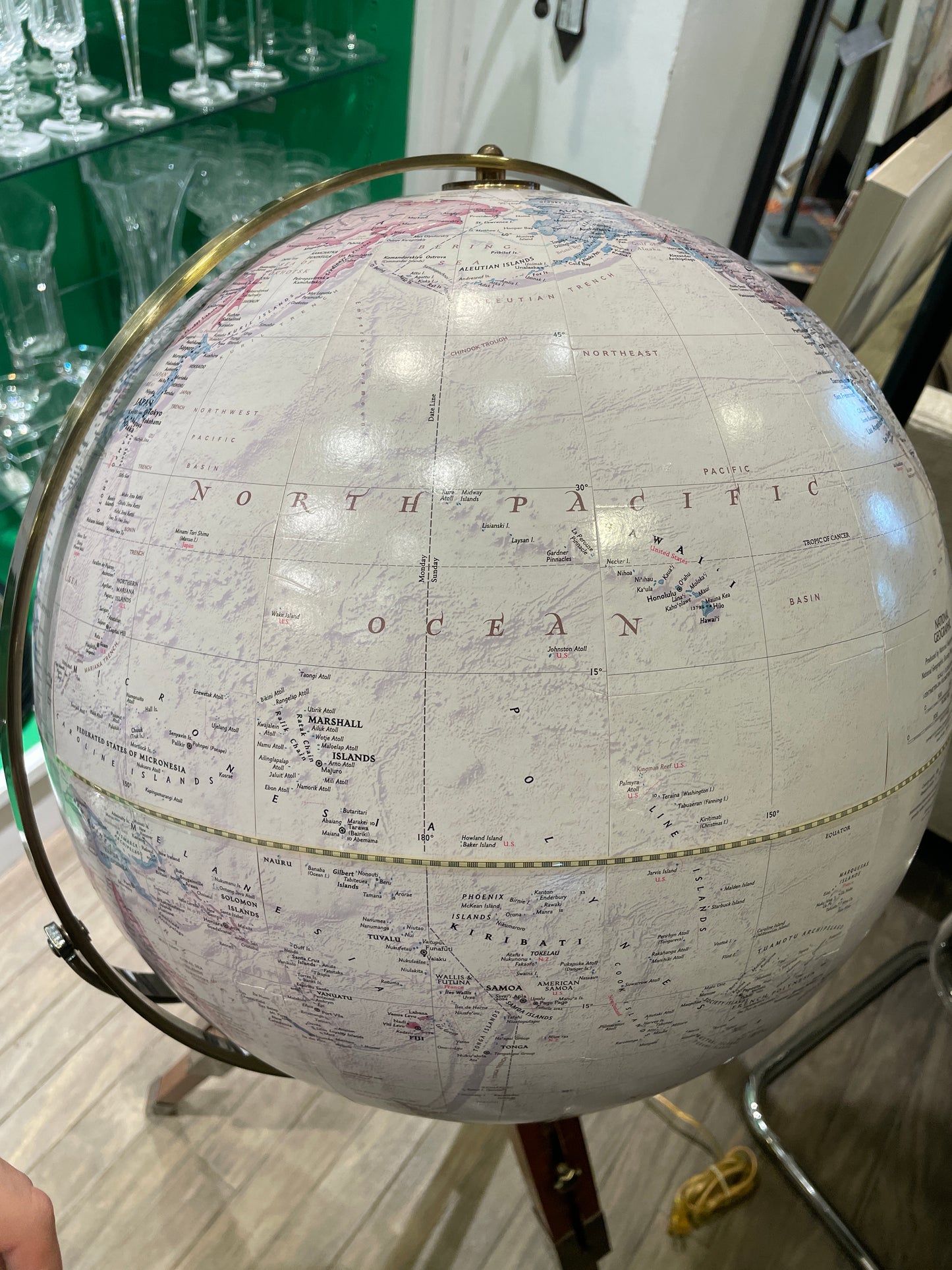 National Geographic Globe on Tripod stand (0NW00G)