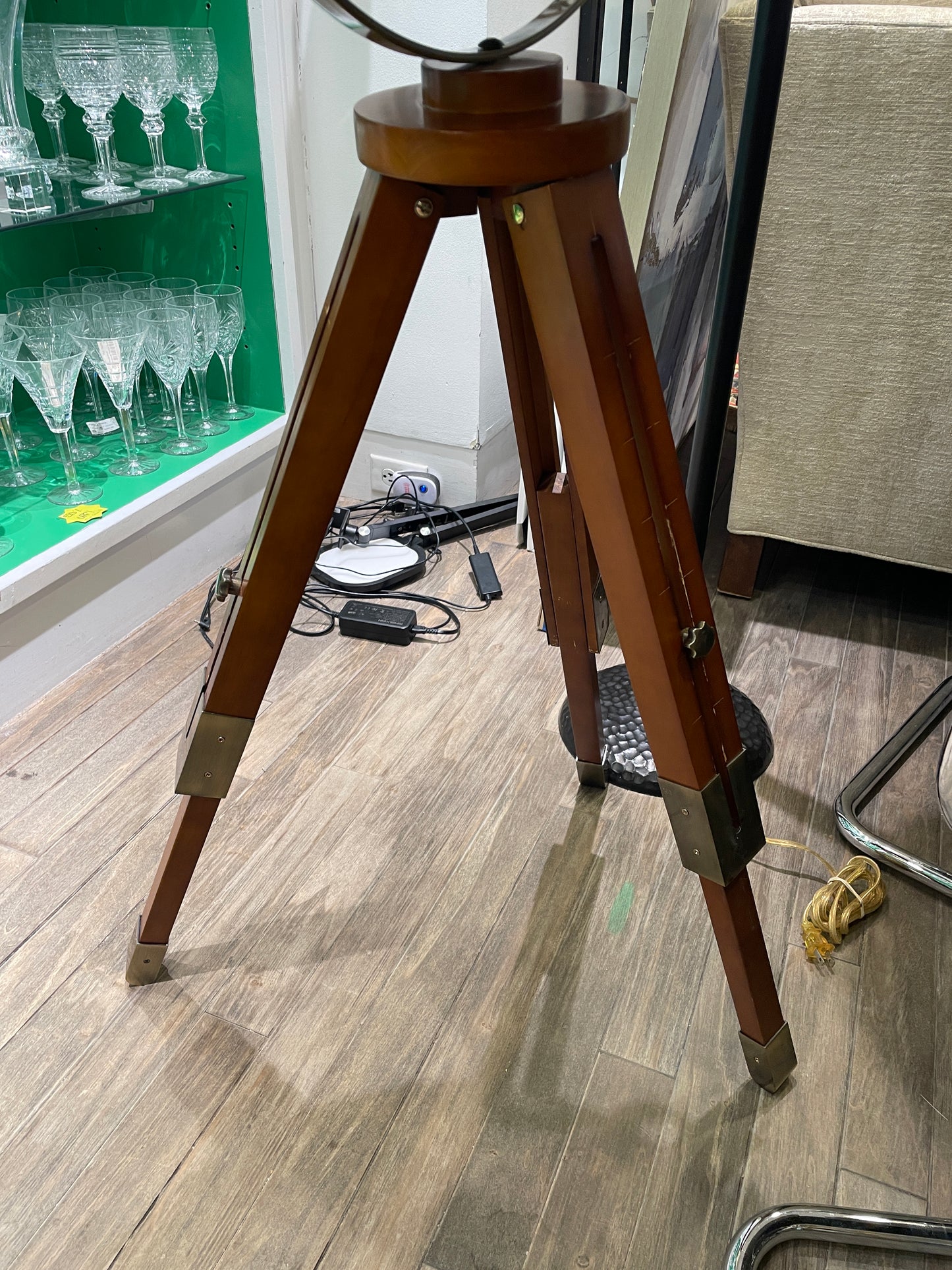 National Geographic Globe on Tripod stand (0NW00G)