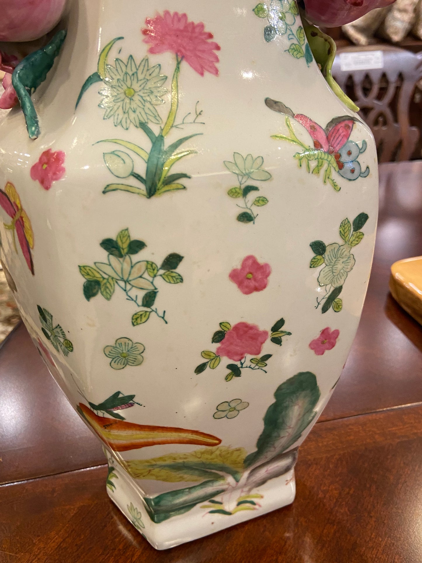 Chinese Chinoisserie Floral Vase (26502)
