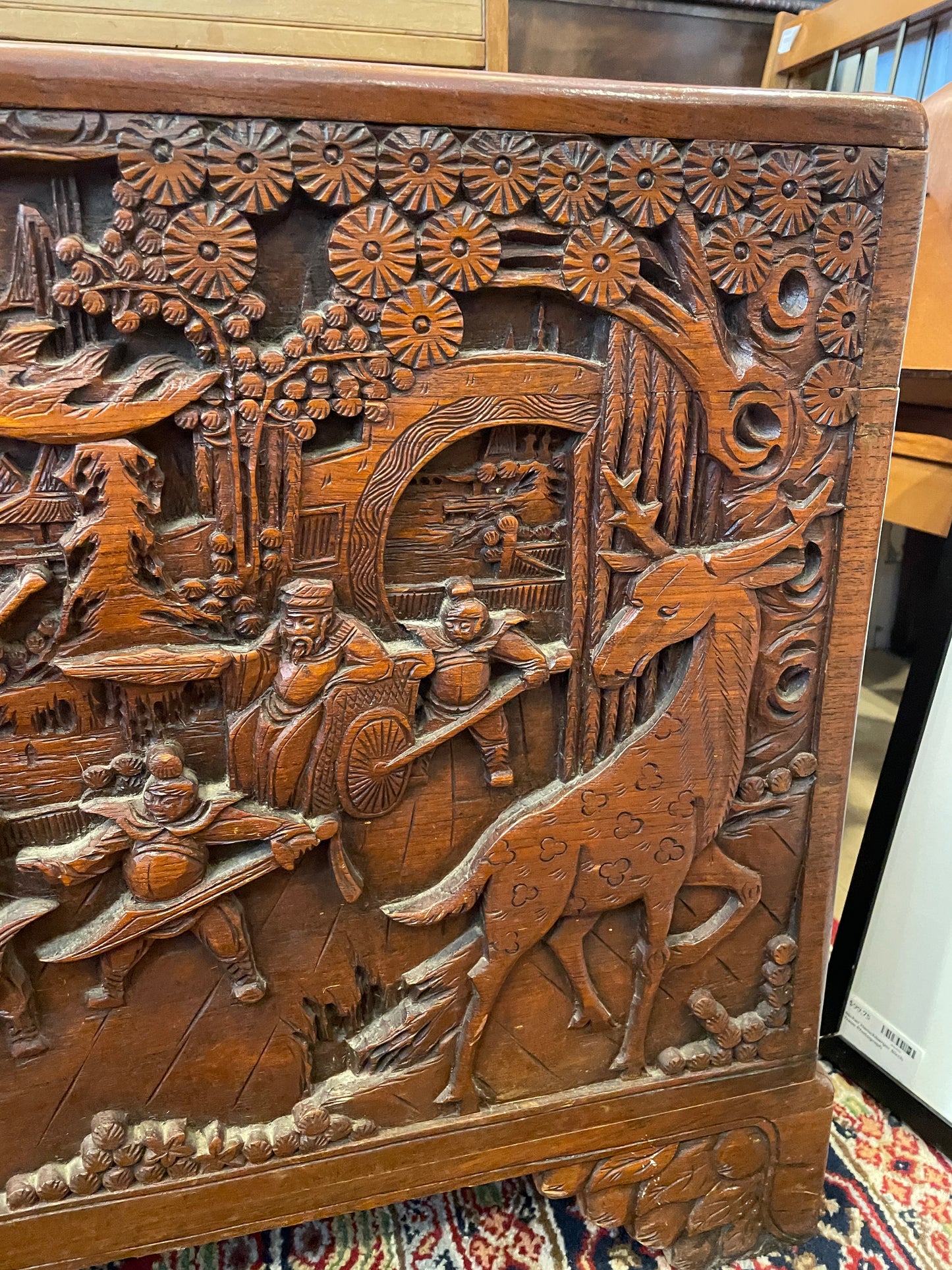 Chinese Carved Camphor Chest/Trunk (0NW00L)