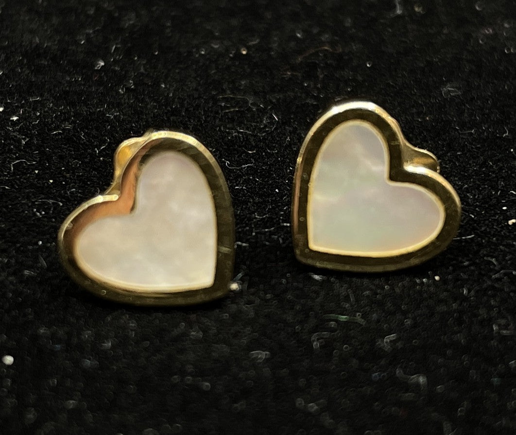 14K gold and Mother of Pearl Heart Earrings (0KA004)