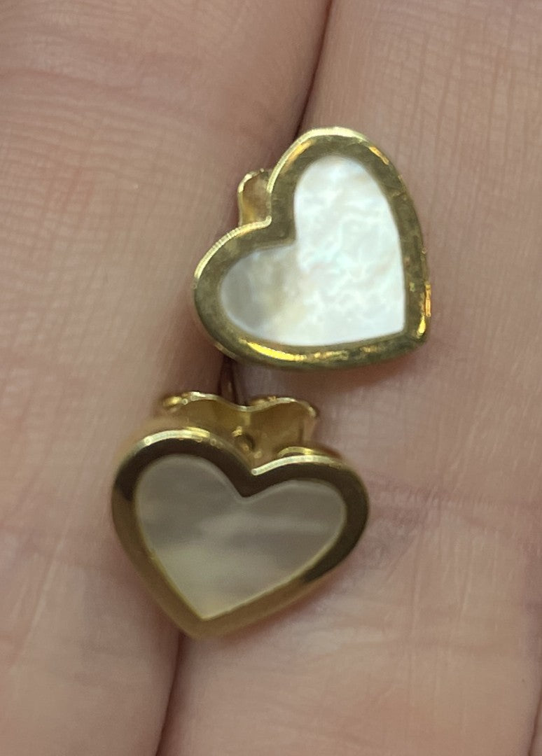 14K gold and Mother of Pearl Heart Earrings (0KA004)