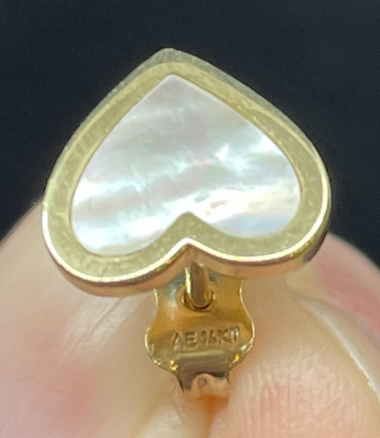 14K gold and Mother of Pearl Heart Earrings (0KA004)